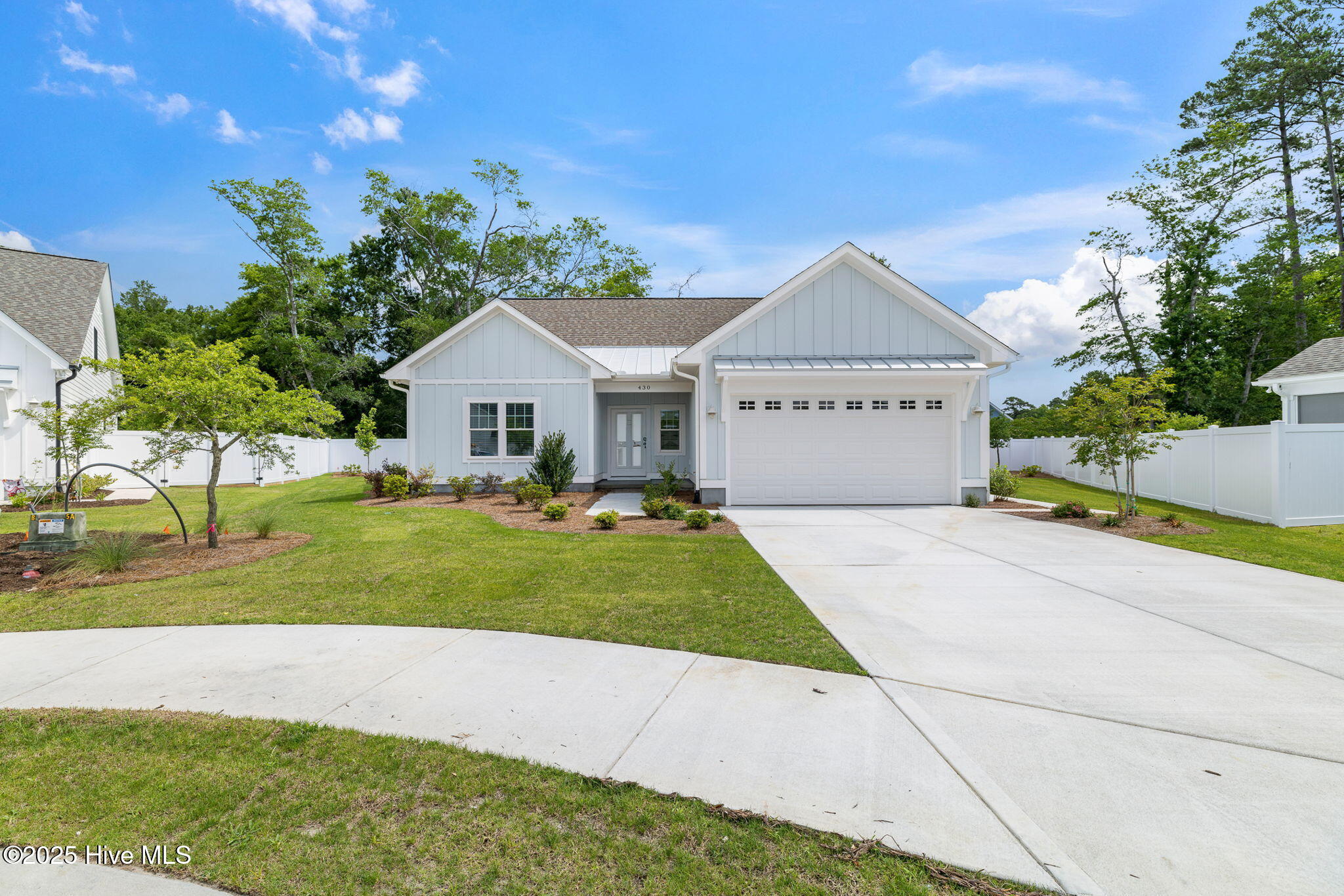430 Raven Glen Drive Property Photo 1