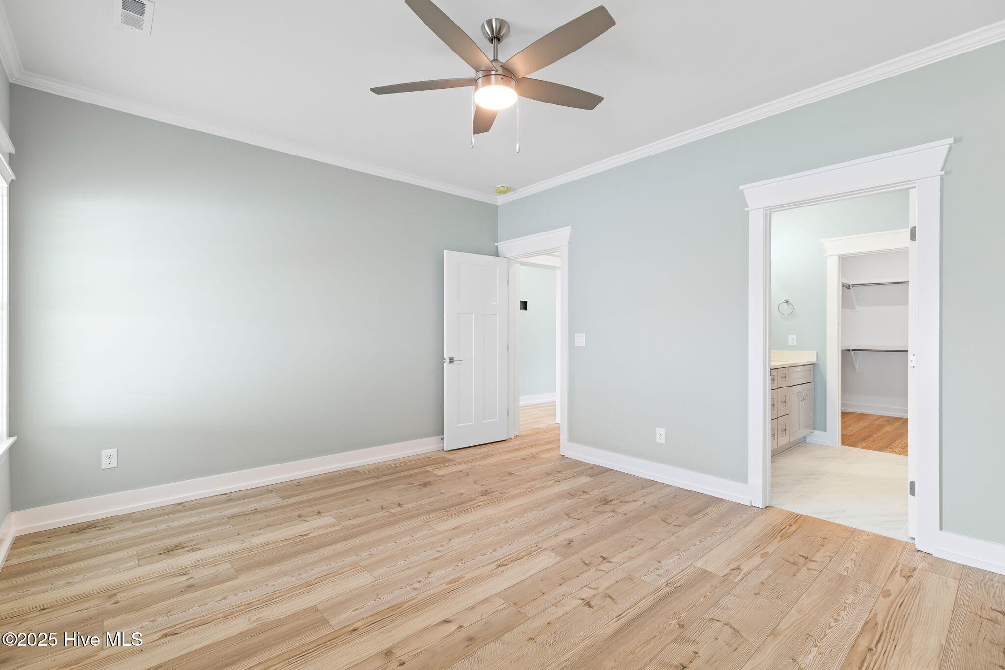 430 Raven Glen Drive Property Photo 28