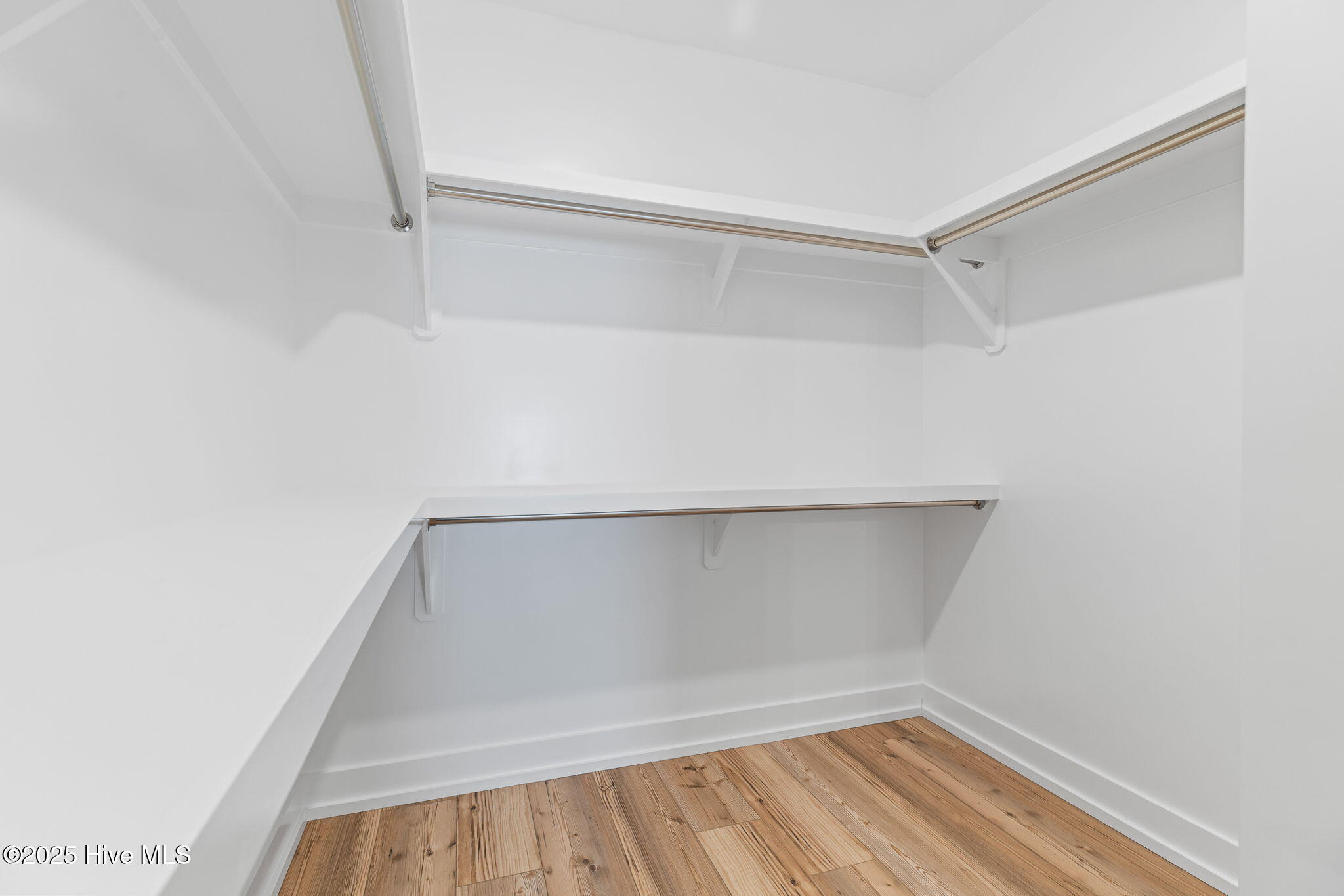 430 Raven Glen Drive Property Photo 33