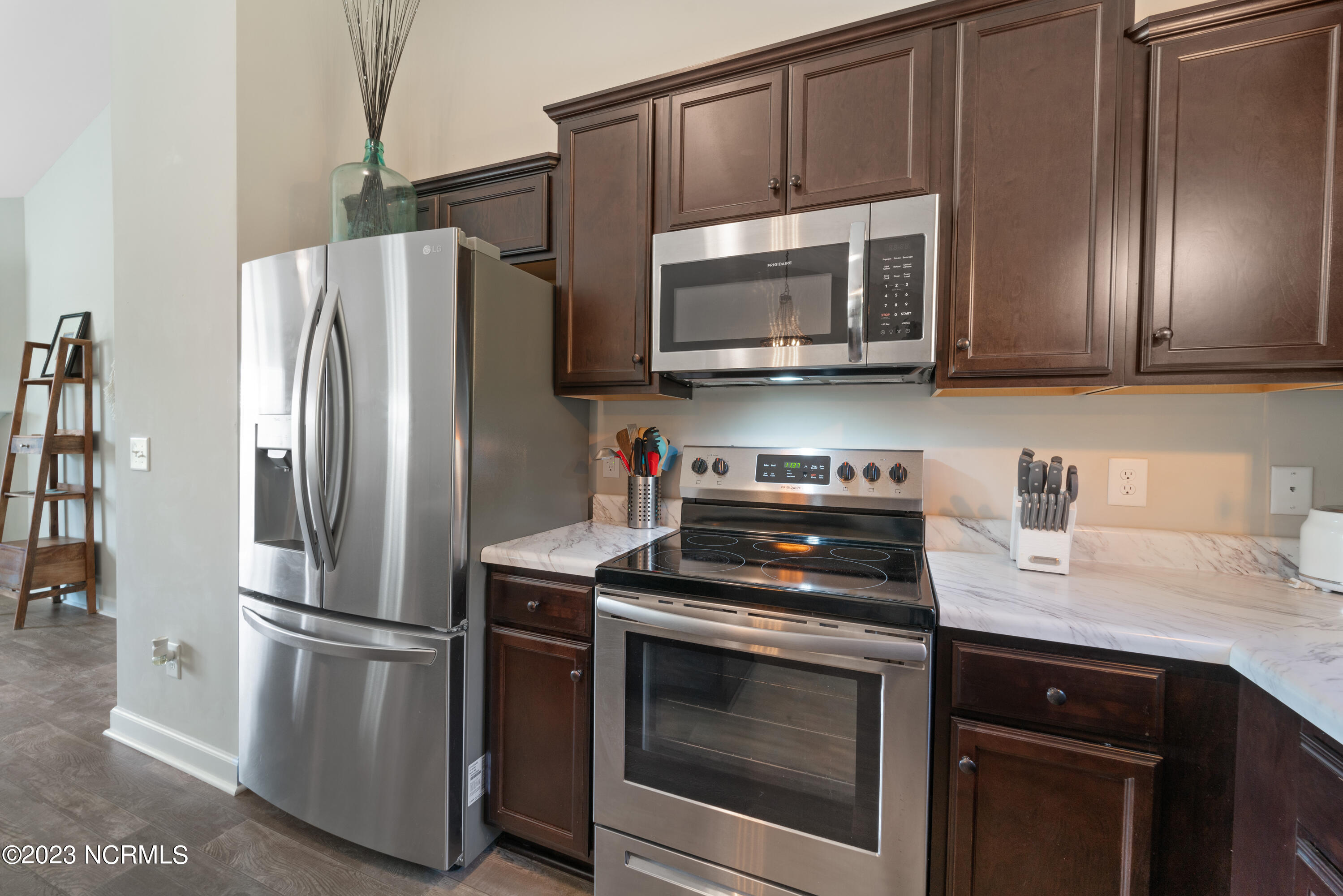 804 Kroger Court Property Photo 6