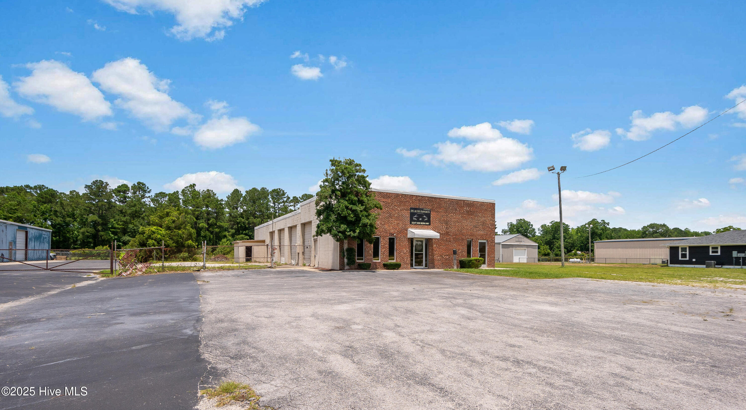 3247 New Bern Highway Property Photo 4