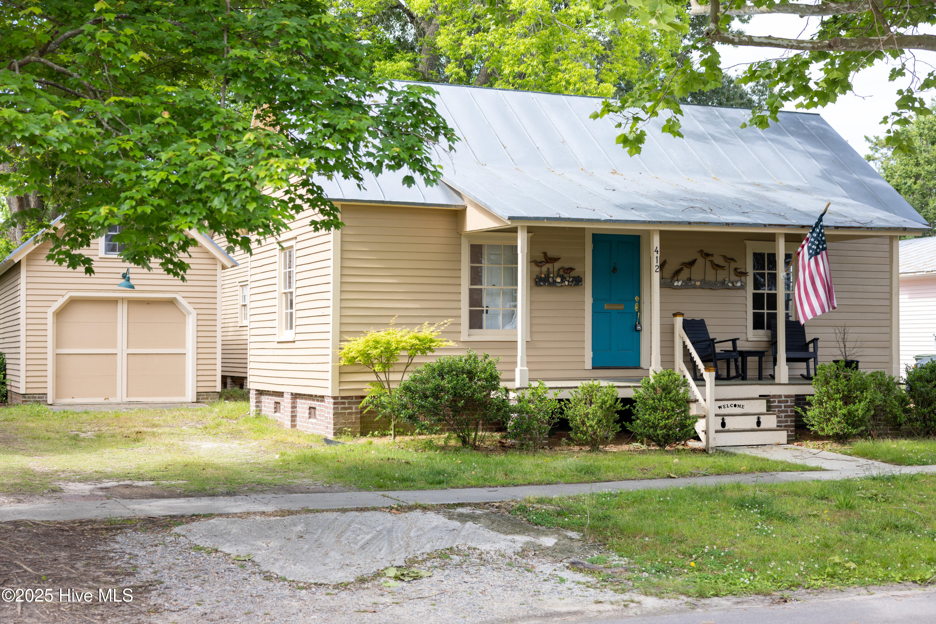 412 Phillips Street Property Photo 2