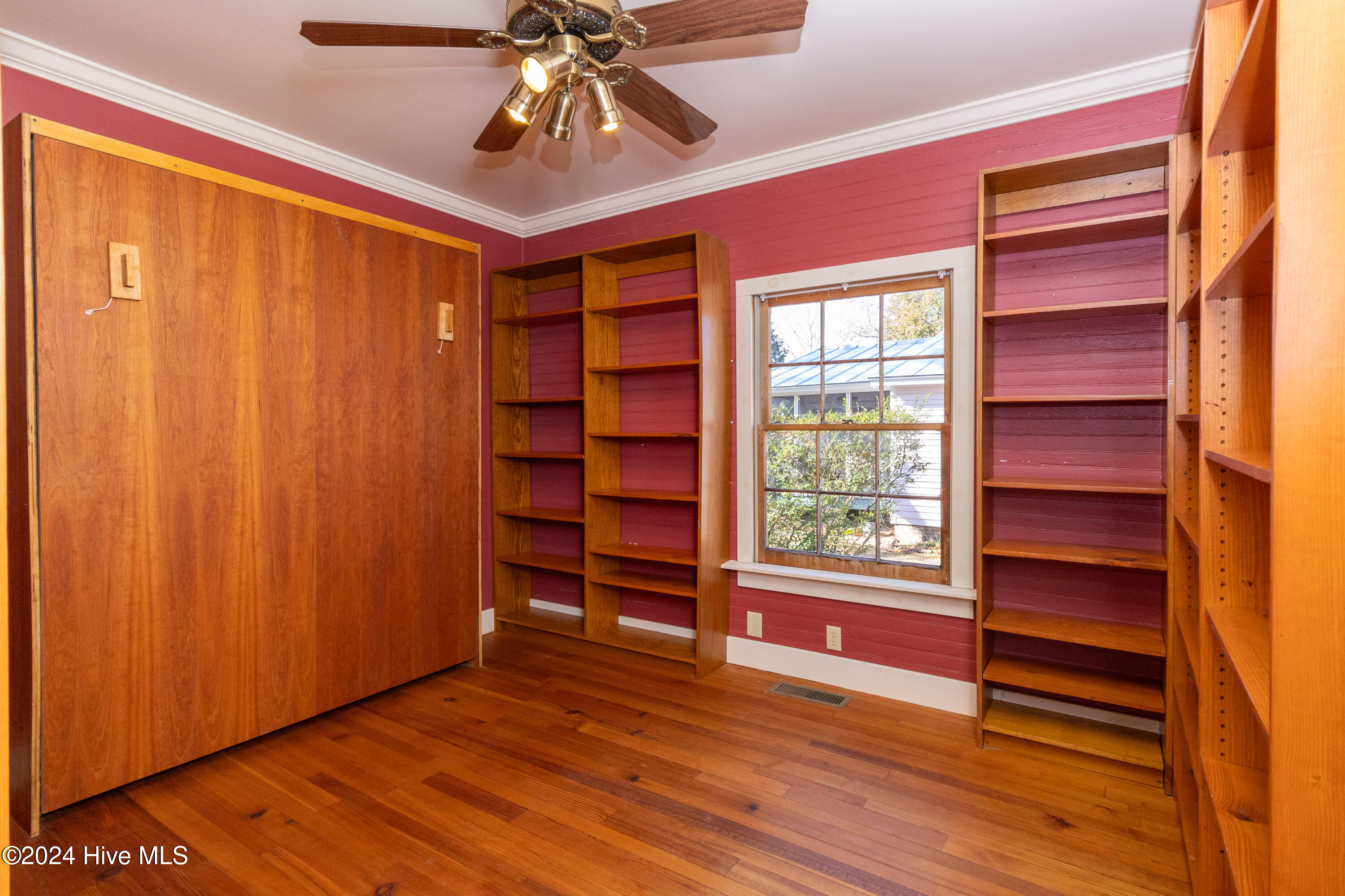 412 Phillips Street Property Photo 17
