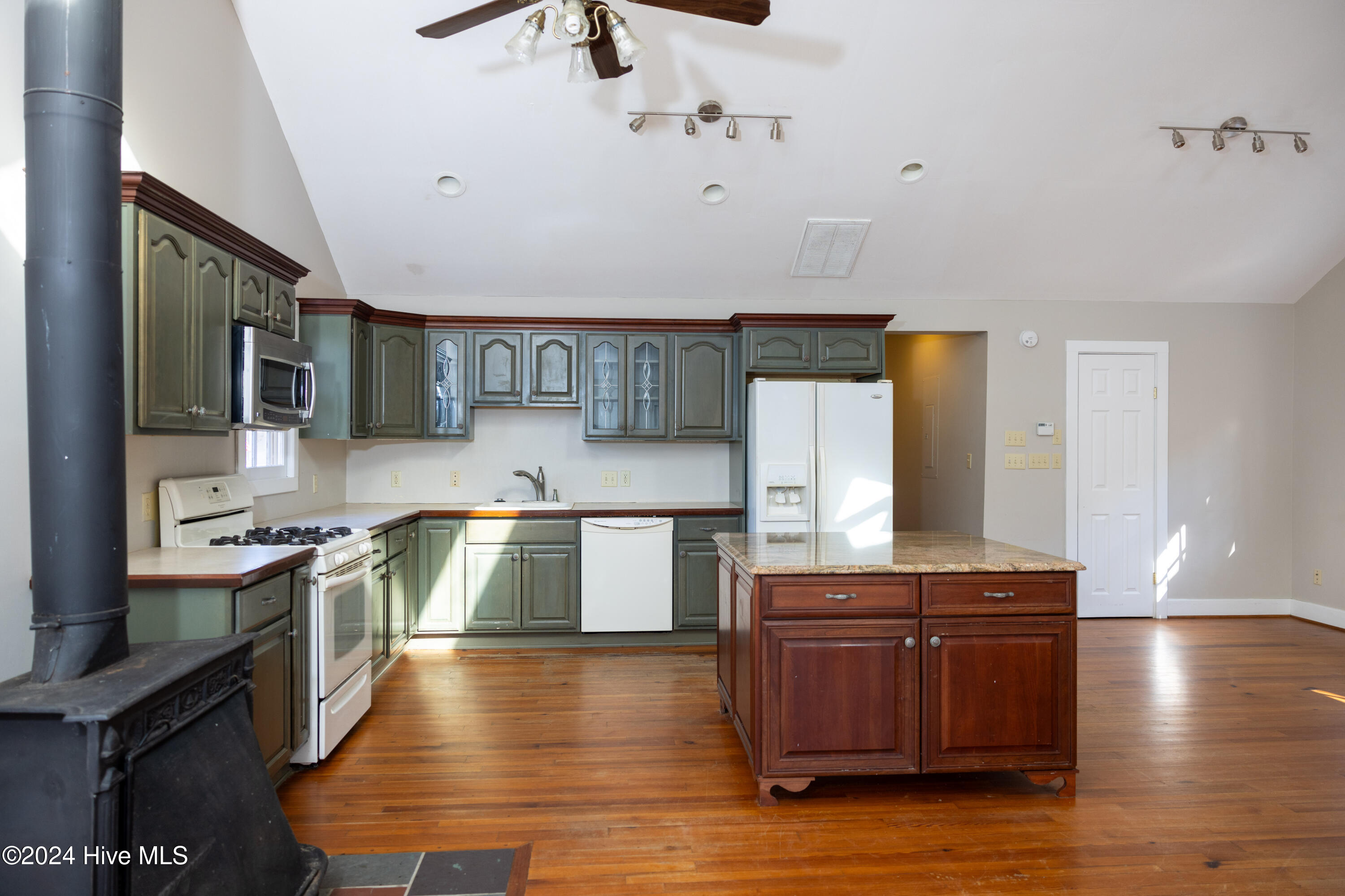 412 Phillips Street Property Photo 20