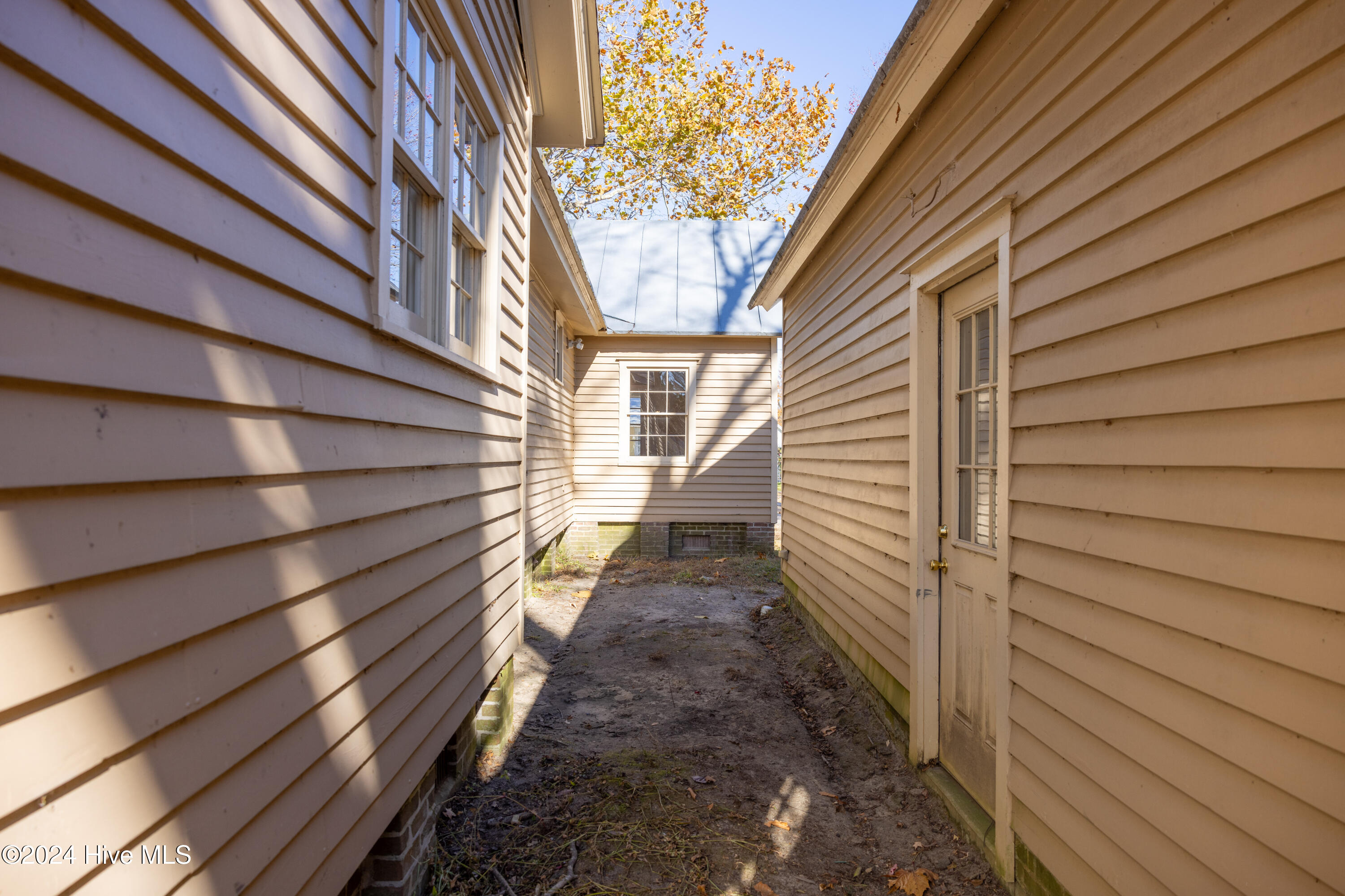 412 Phillips Street Property Photo 32