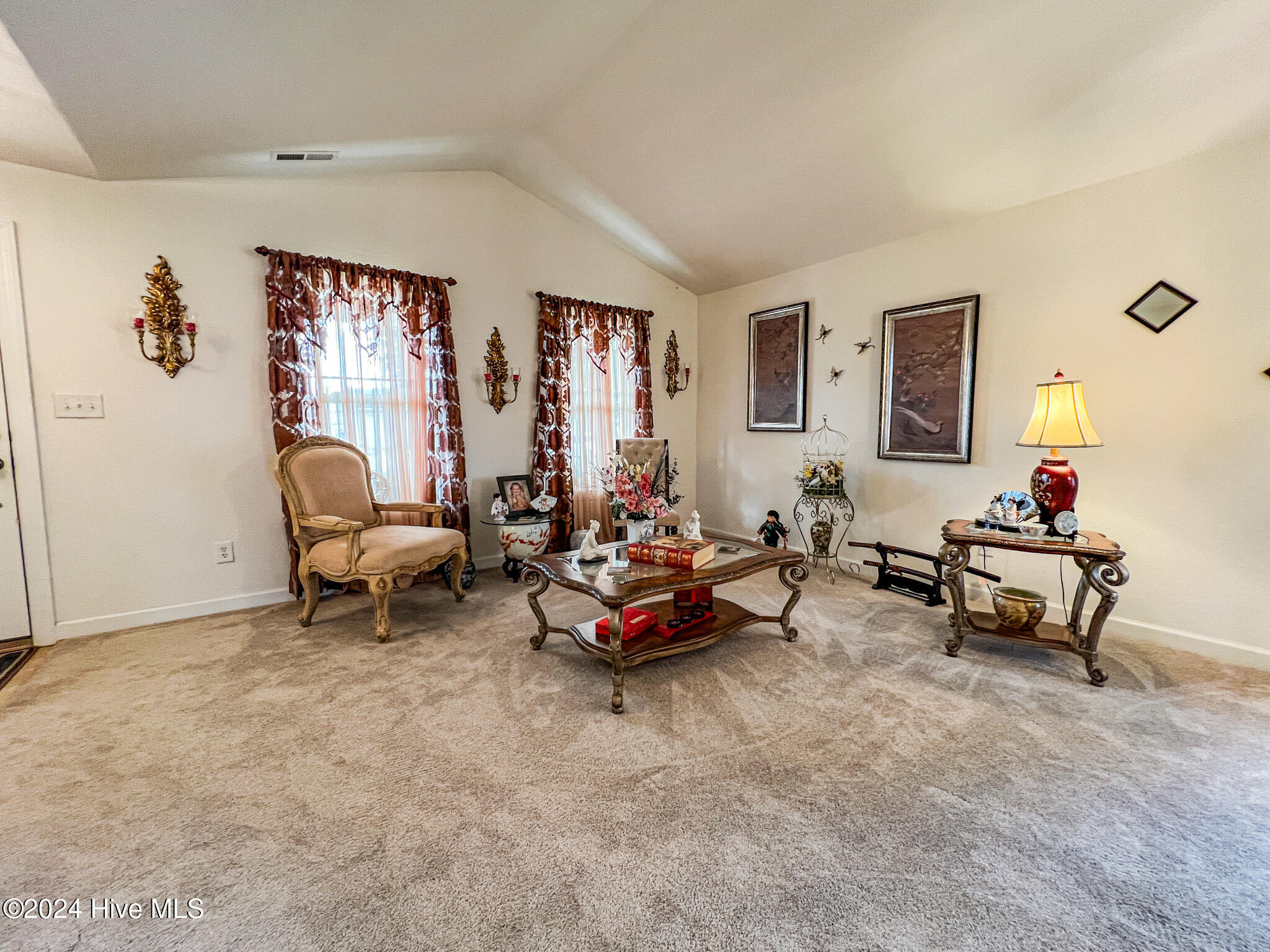 2112 Eleuthera Way Property Photo 2