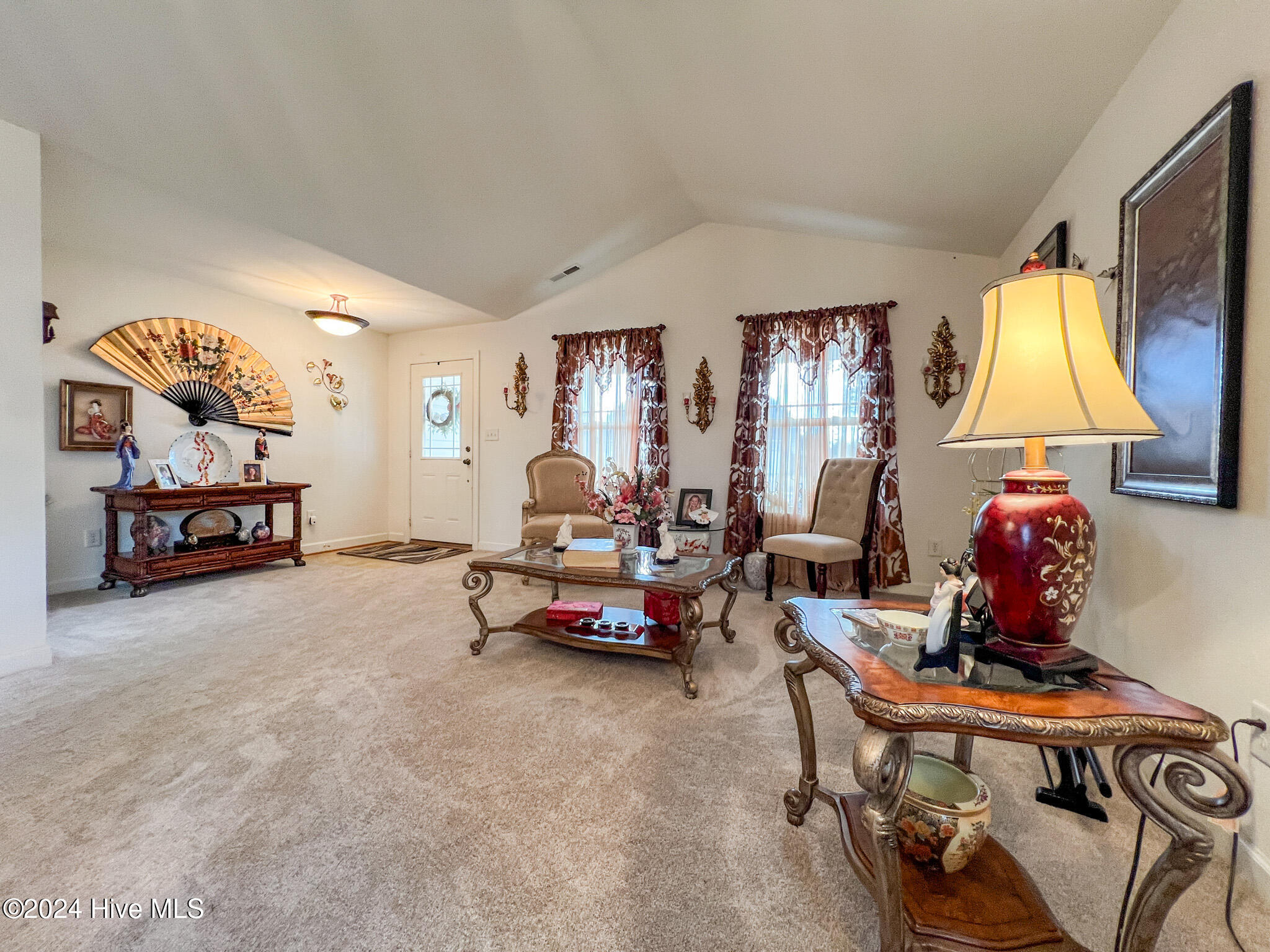 2112 Eleuthera Way Property Photo 4