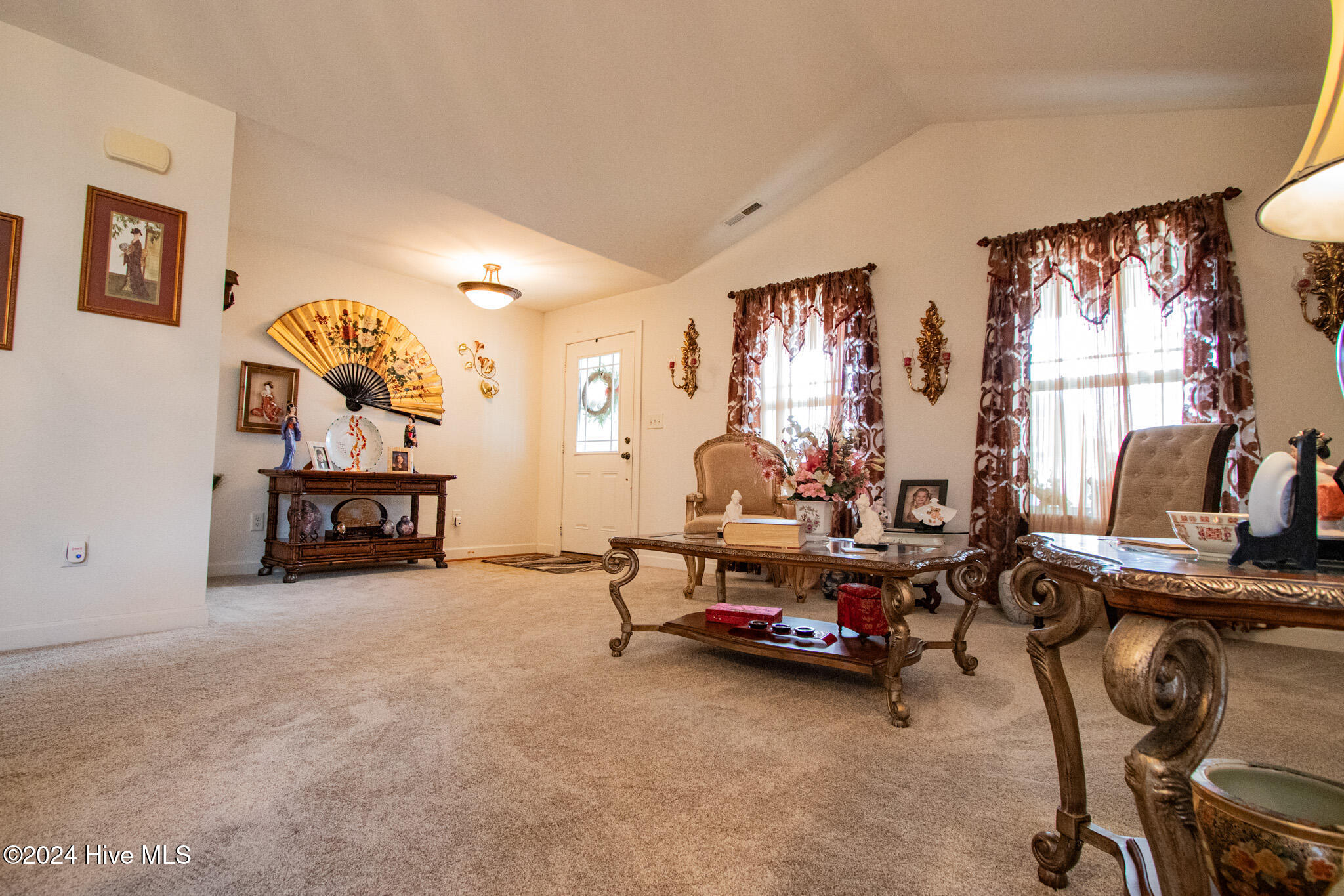 2112 Eleuthera Way Property Photo 5