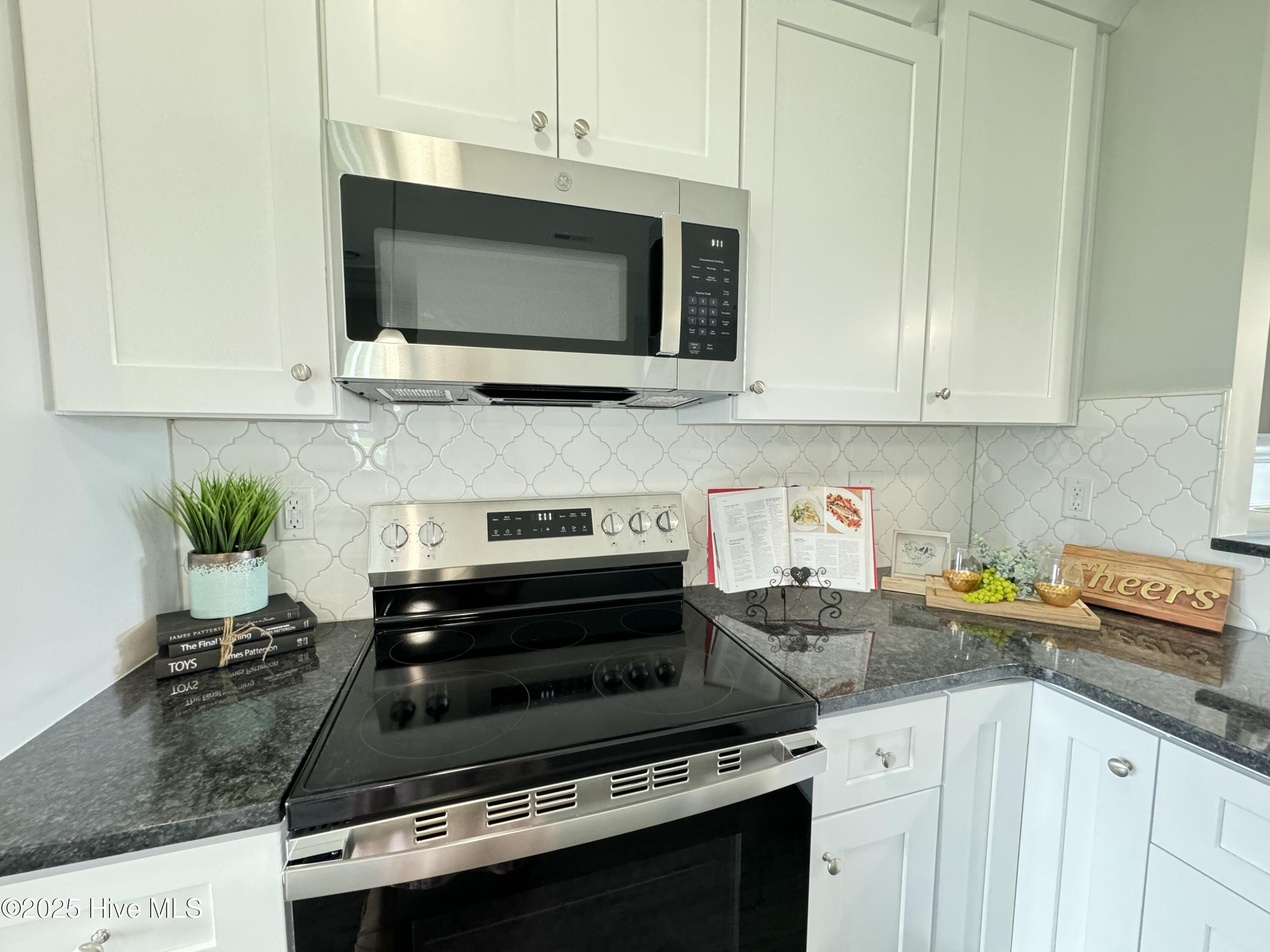 101 Dunbar Hill Drive Property Photo 13