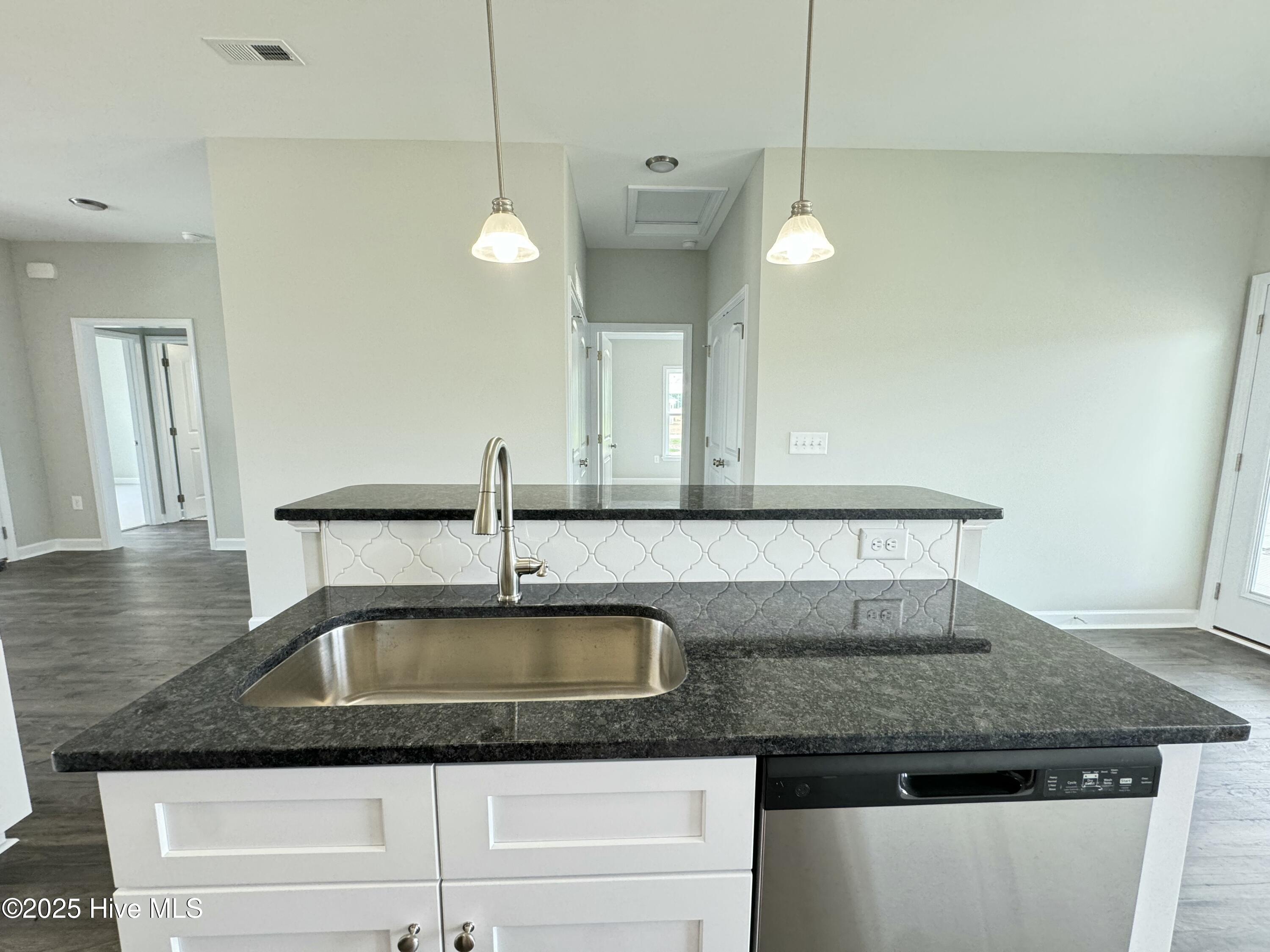 101 Dunbar Hill Drive Property Photo 19