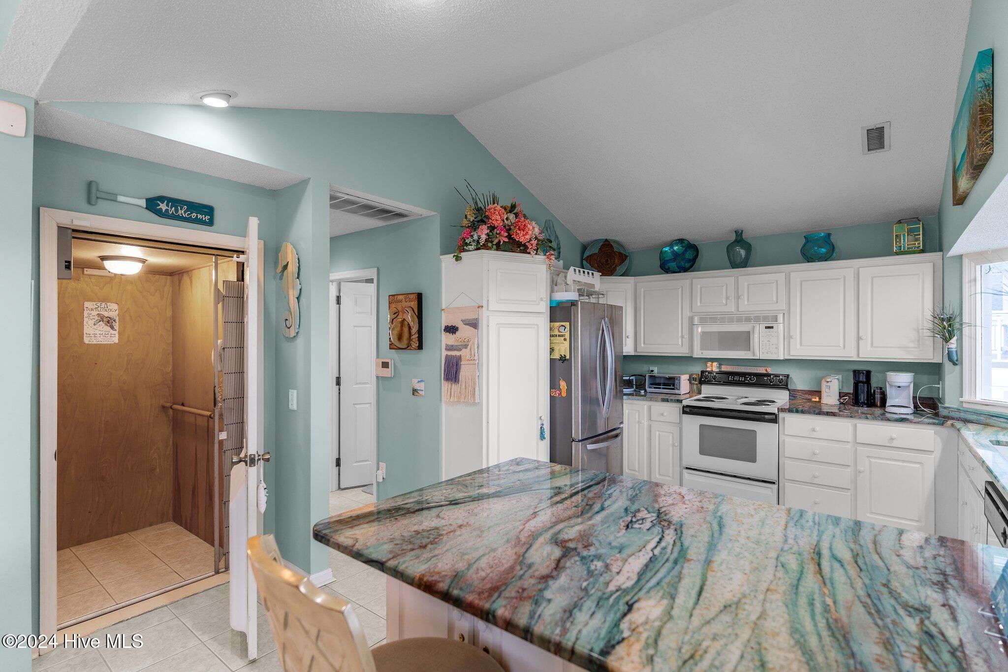 758 Ocean Boulevard Property Photo 33
