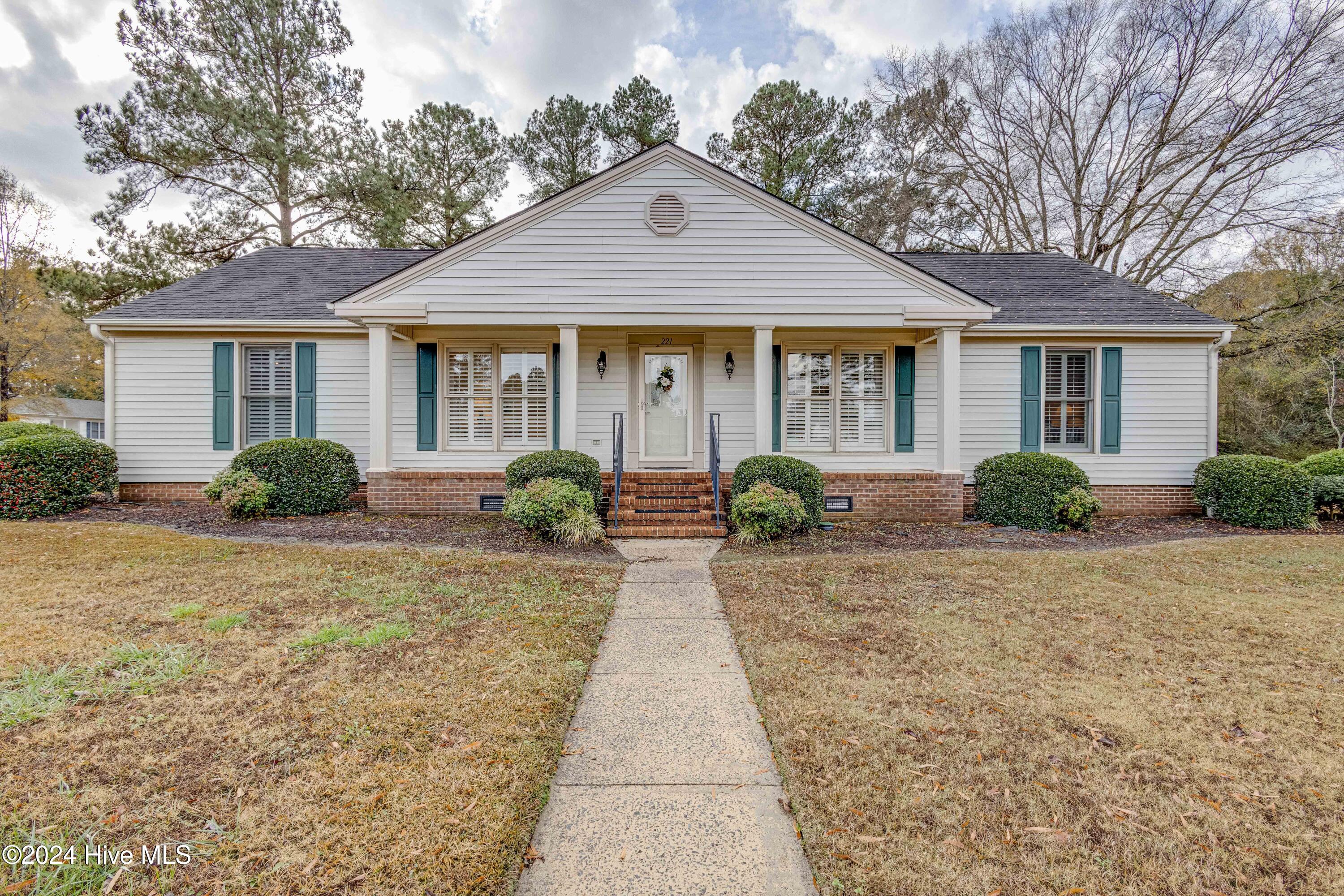 221 Lawson Road Property Photo 1