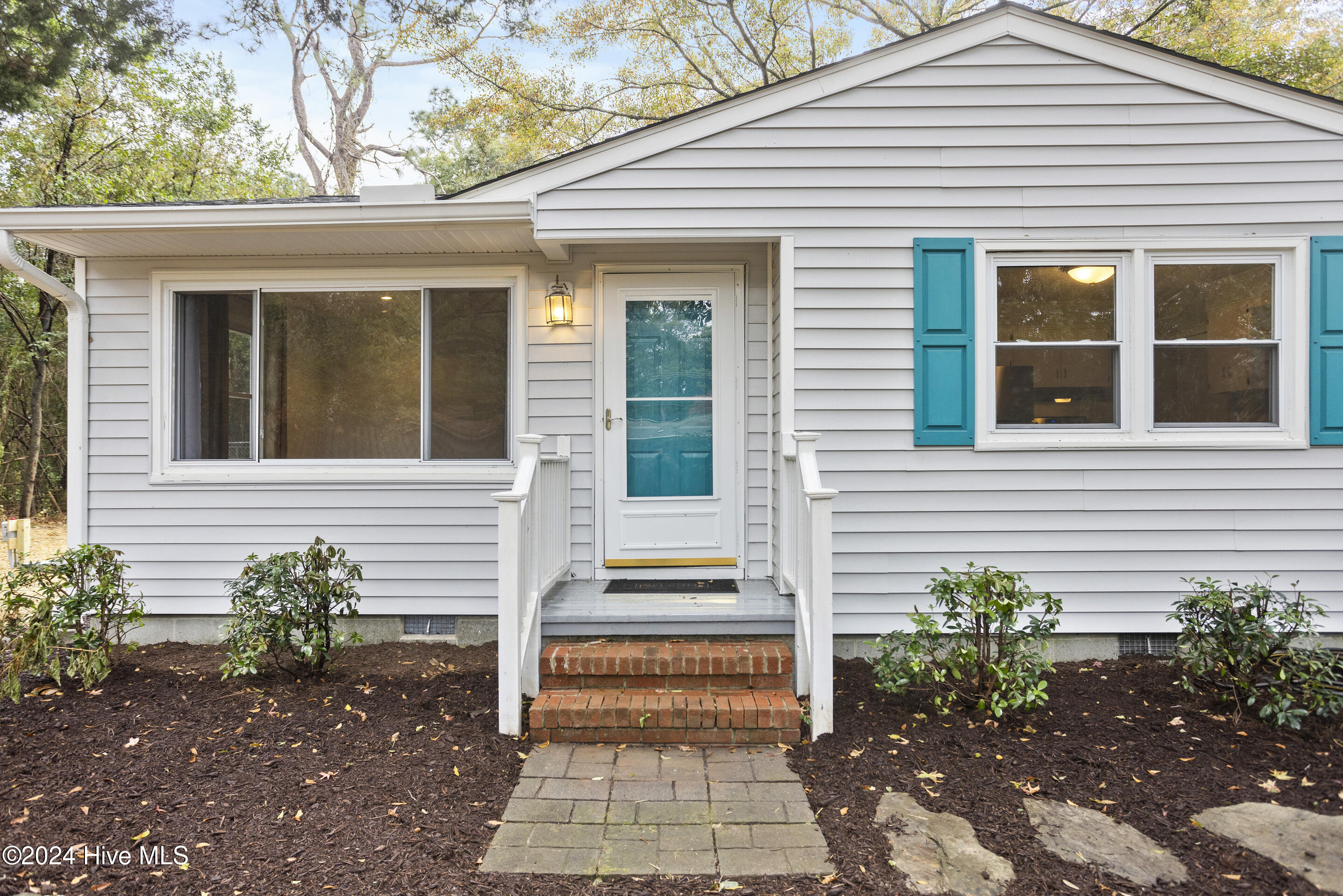 4232 Lake Avenue Property Photo 1