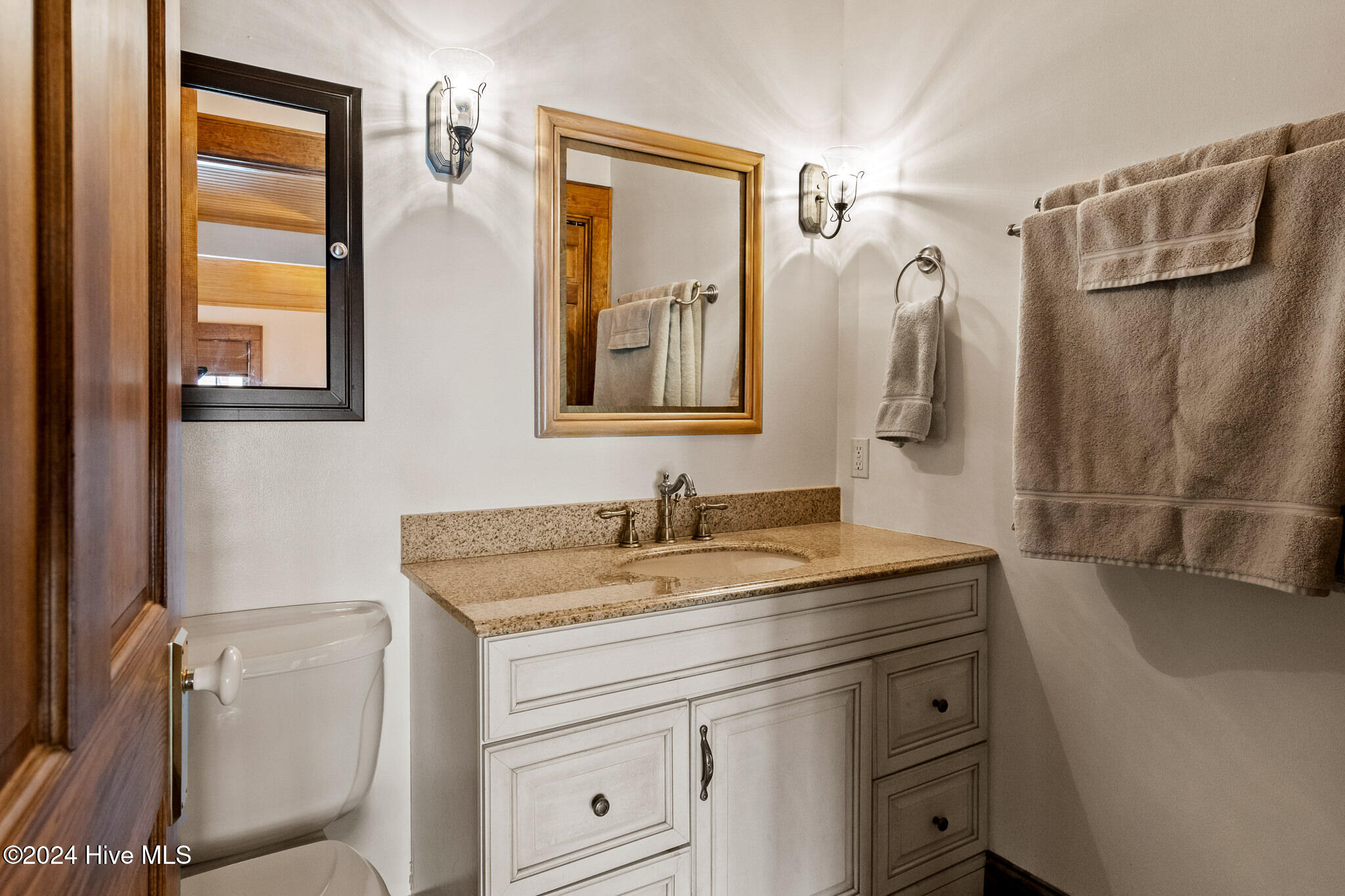 1754 Camelot Drive Property Photo 31