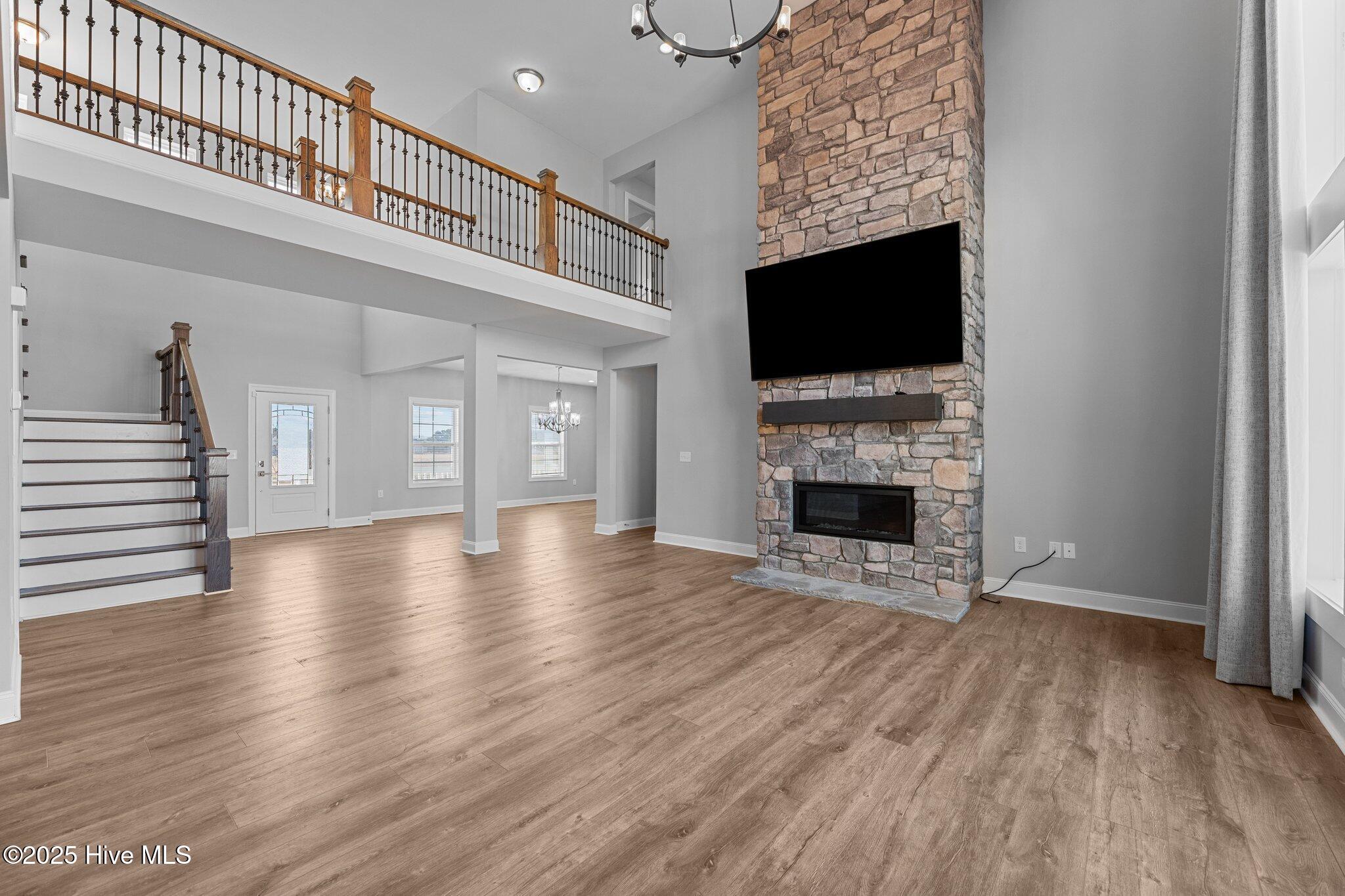 5554 Lake Vista Court Property Photo 8