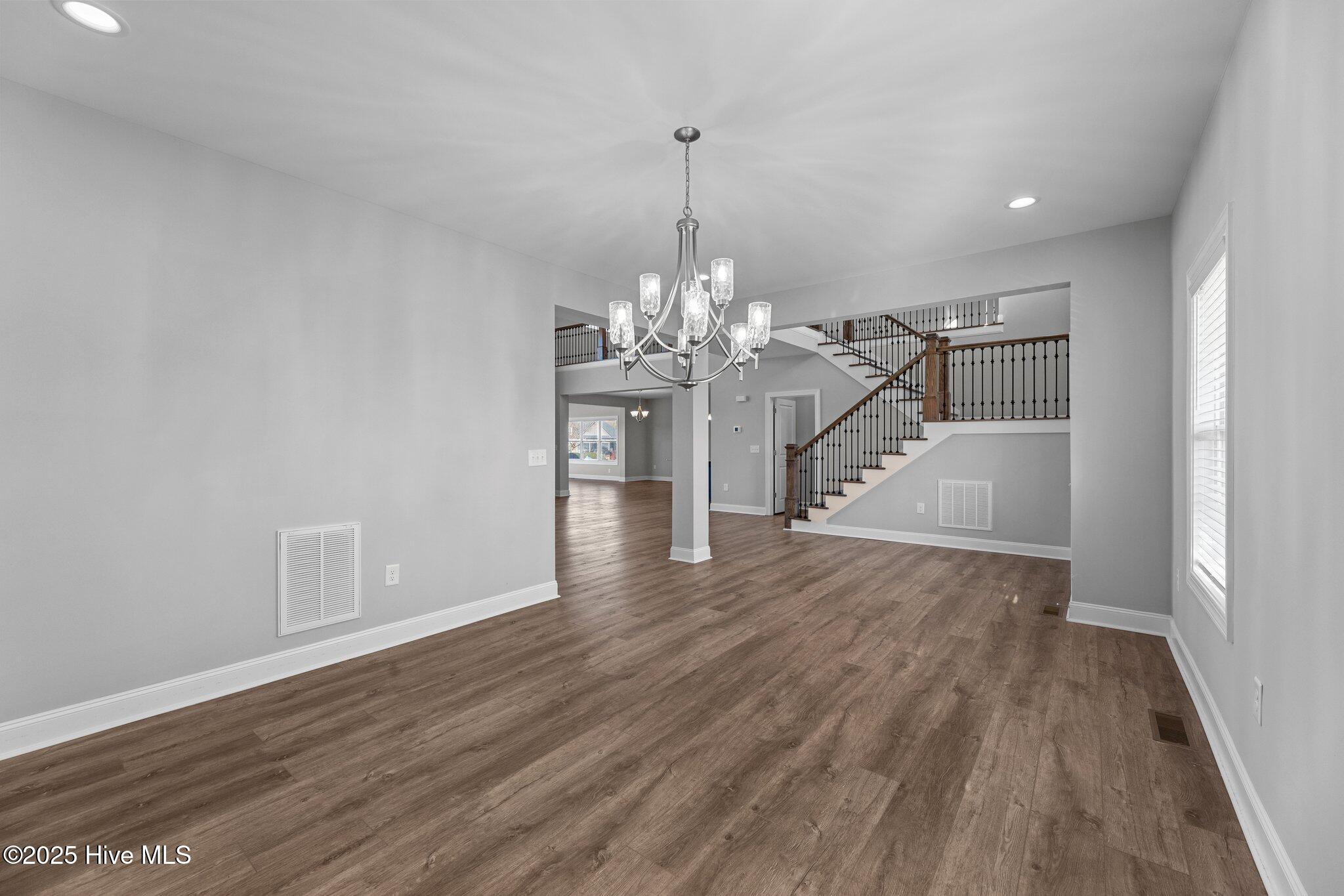 5554 Lake Vista Court Property Photo 10