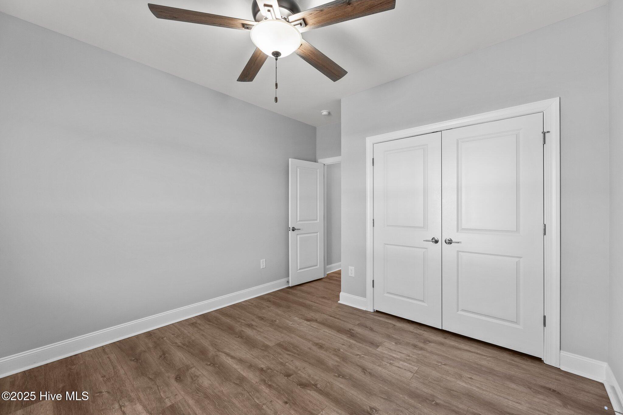 5554 Lake Vista Court Property Photo 13