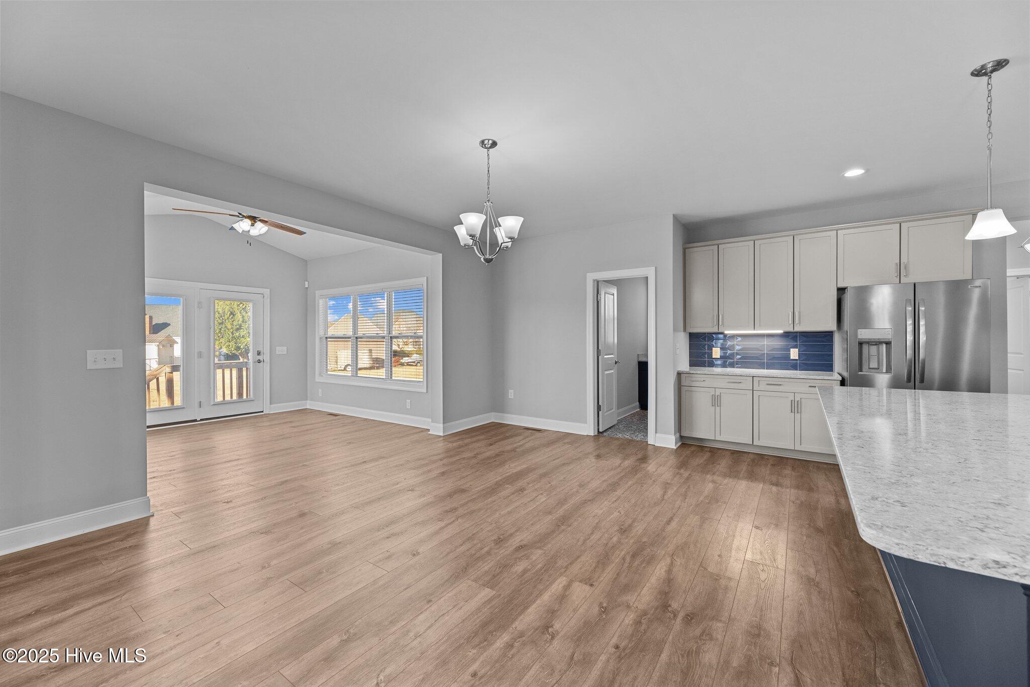 5554 Lake Vista Court Property Photo 18