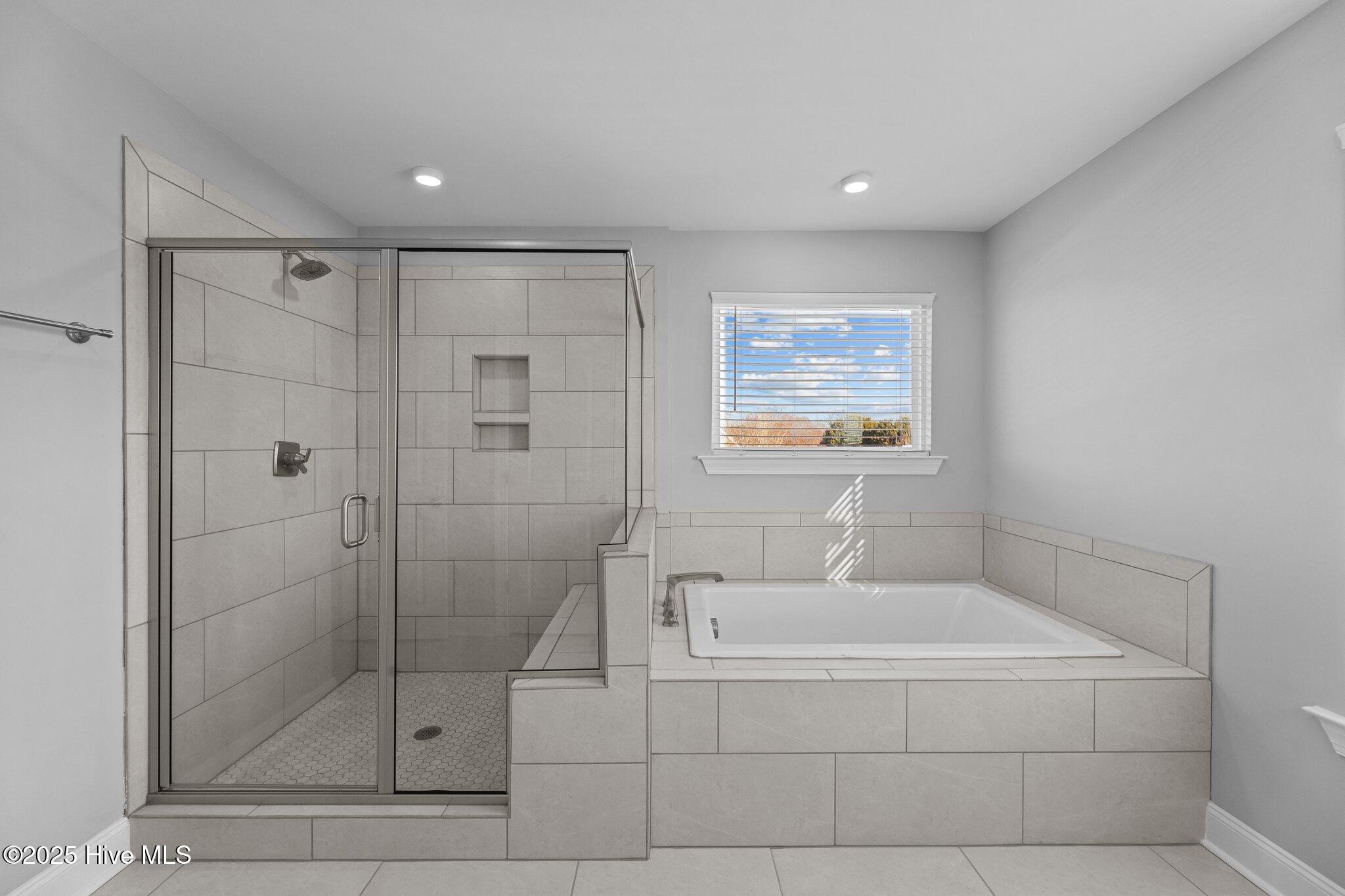 5554 Lake Vista Court Property Photo 36