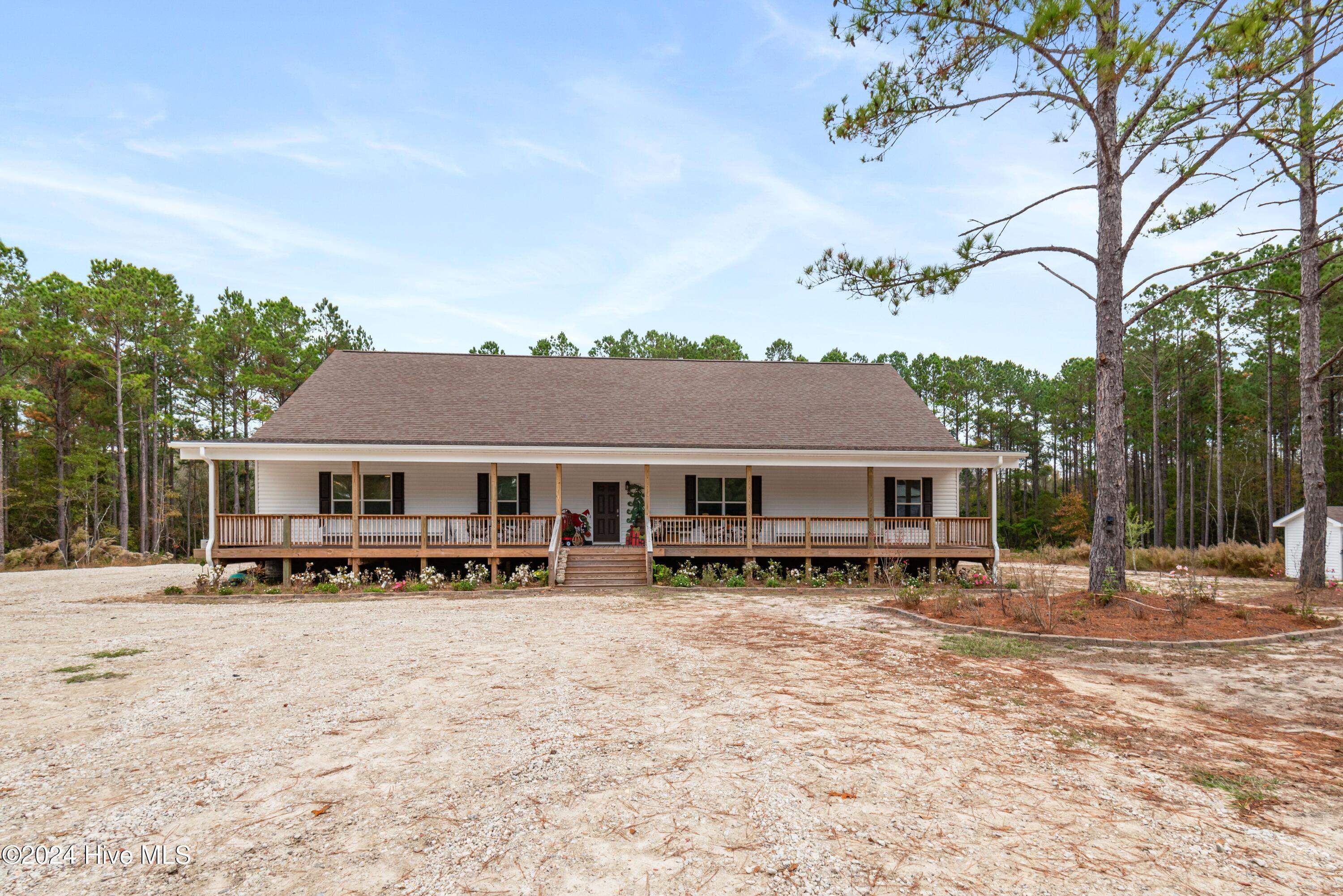 1347 Hwy 172 Property Photo 3