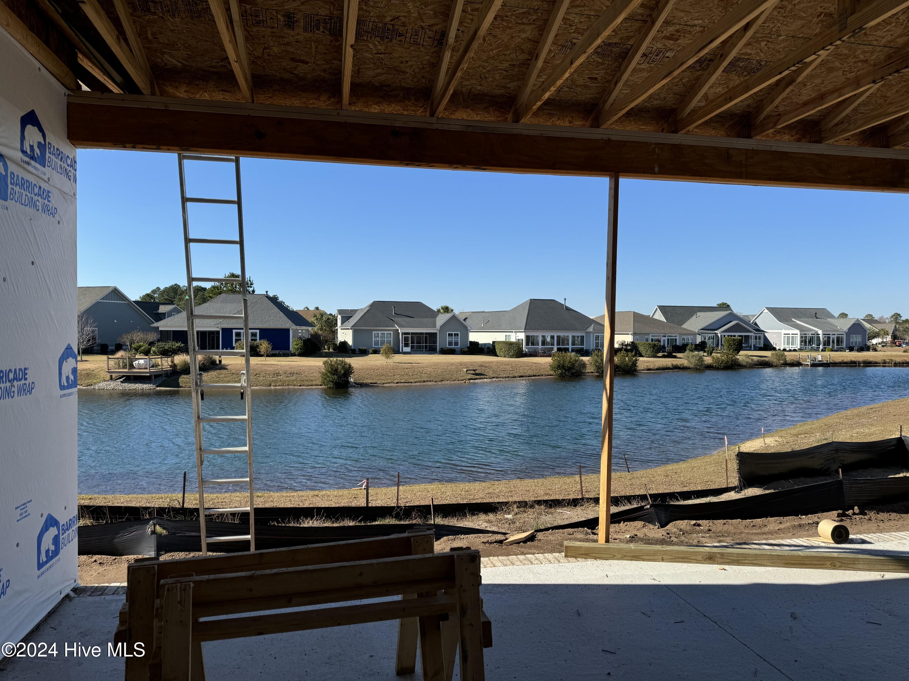 2210 Palm Pointe Property Photo 4