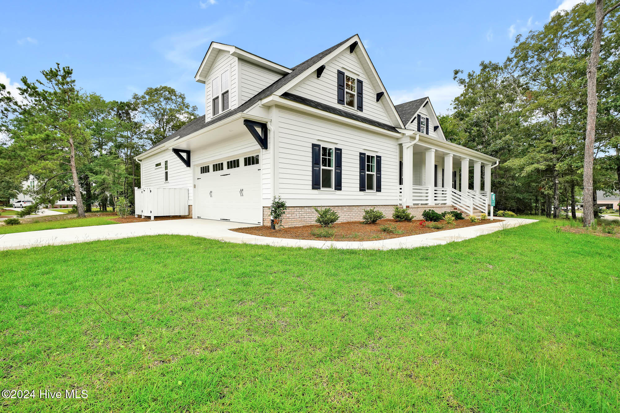2210 Palm Pointe Property Photo 5