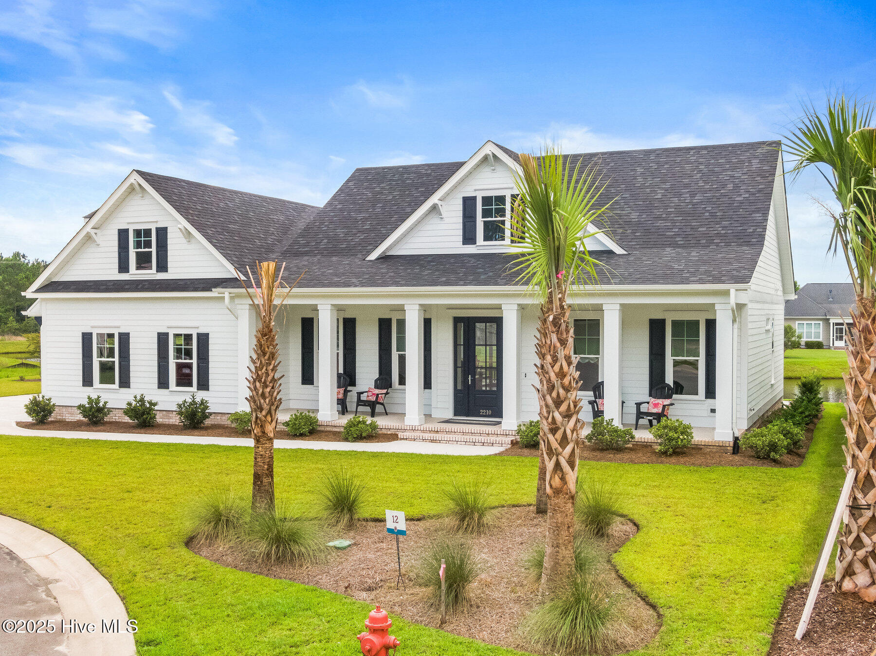 2210 Palm Pointe Property Photo 5