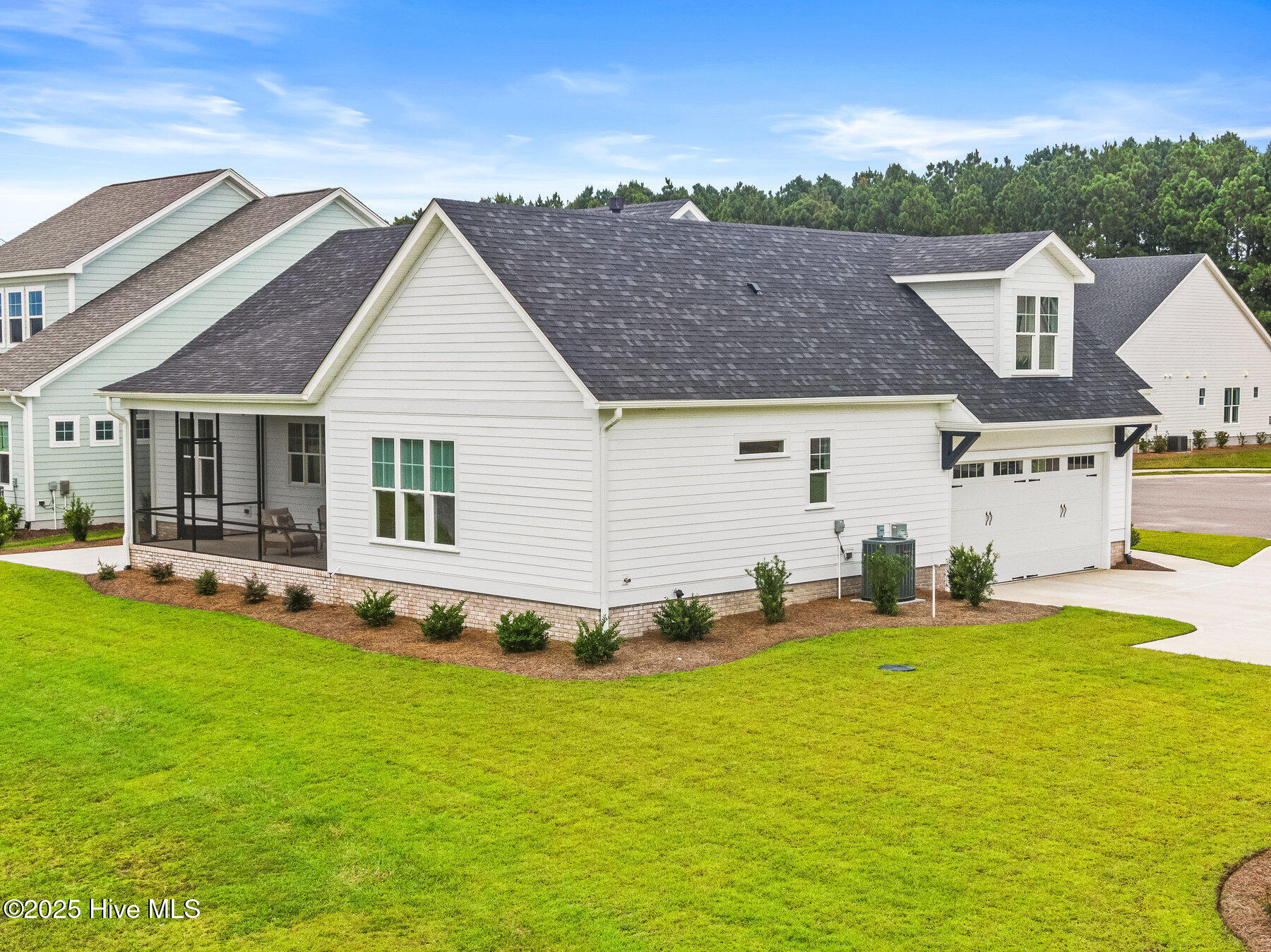 2210 Palm Pointe Property Photo 18