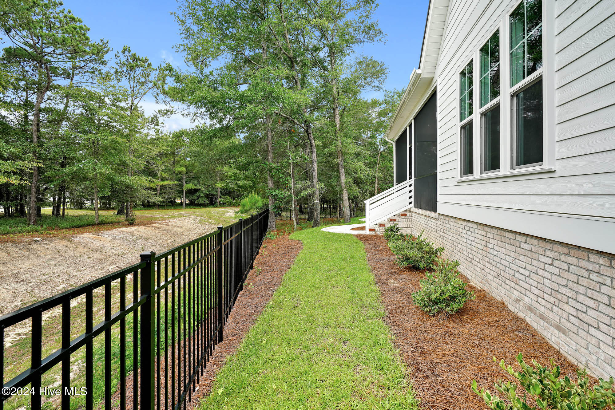 2210 Palm Pointe Property Photo 36