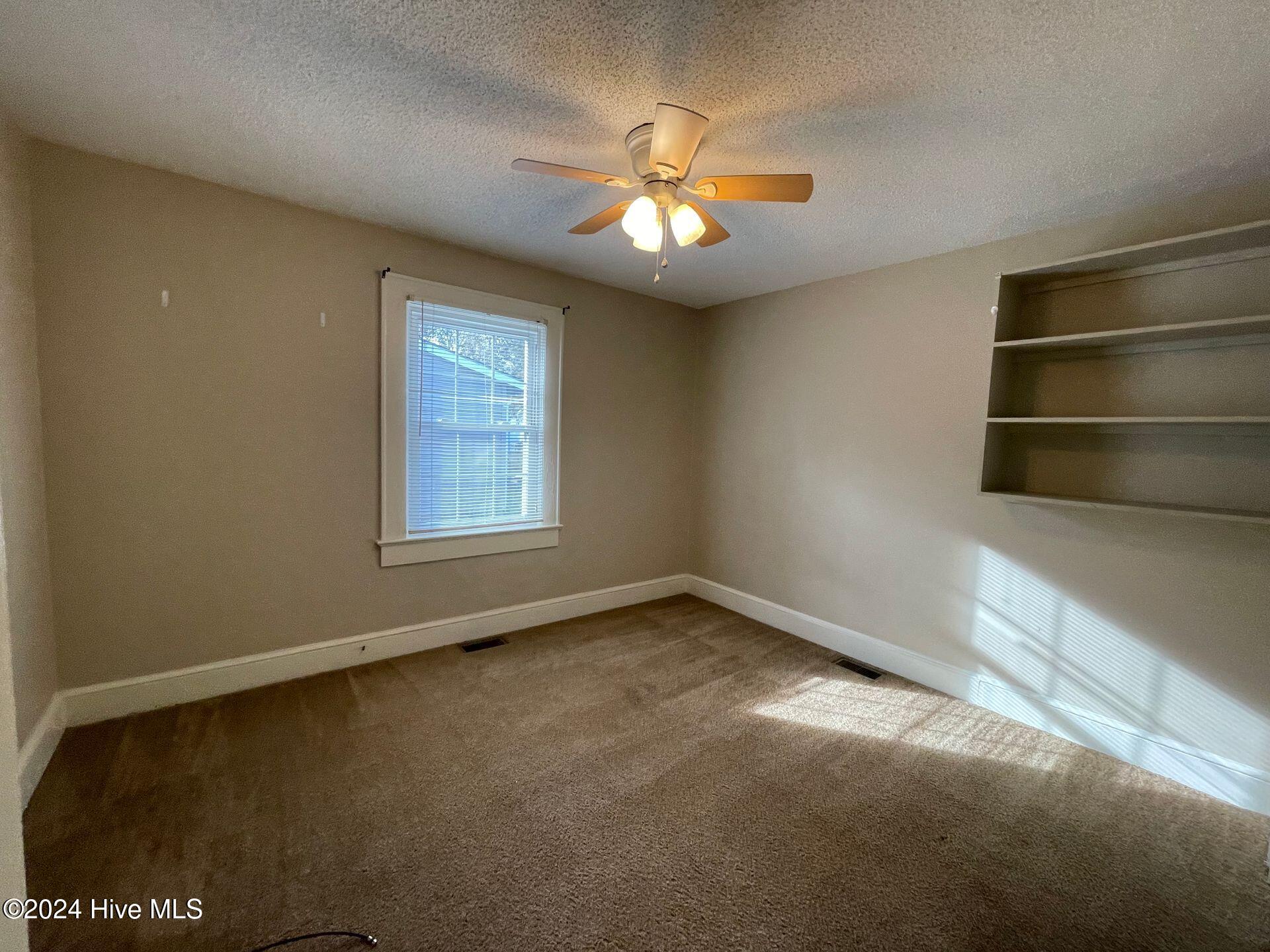 309 Warn Street Property Photo 5