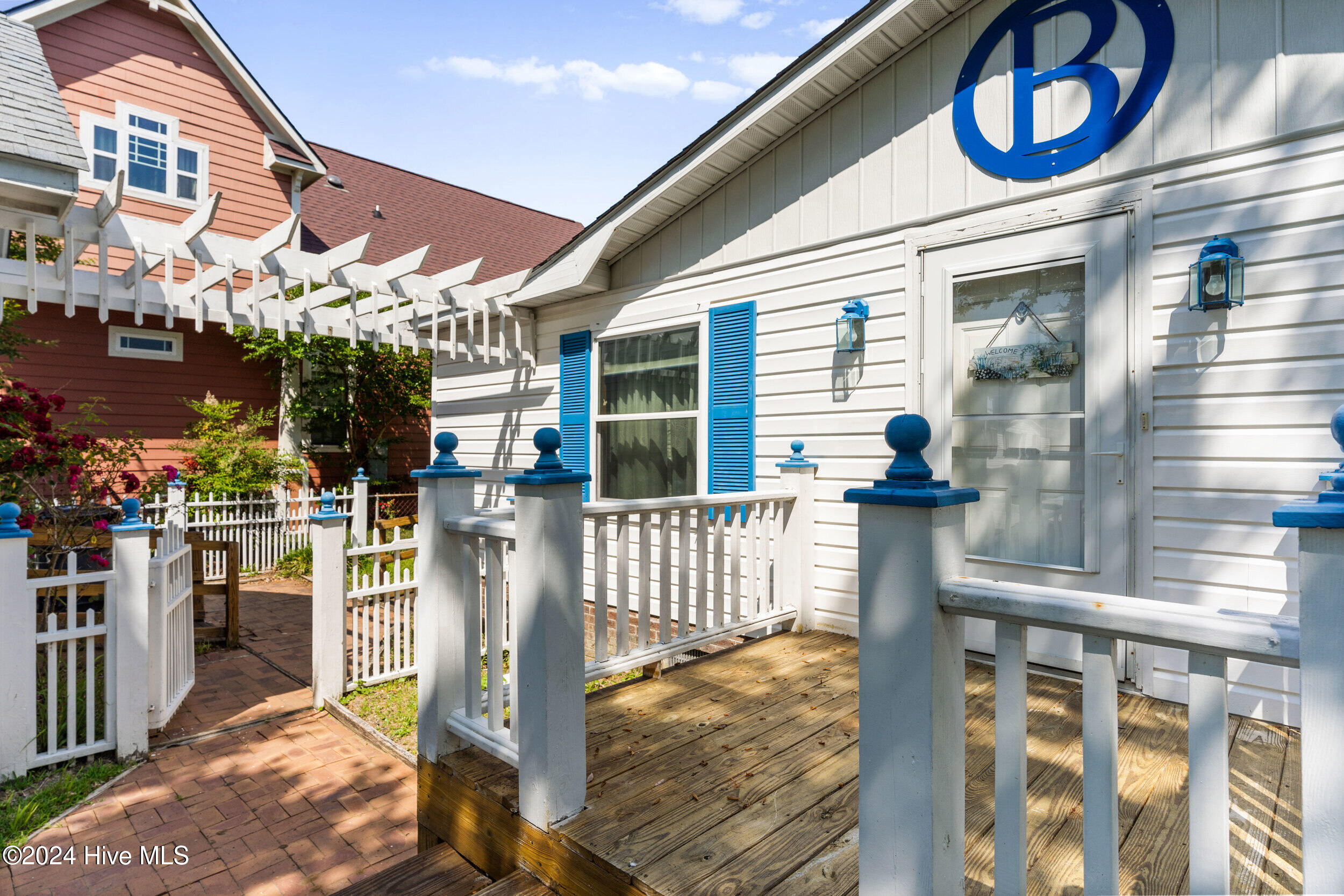 1613 Pinfish Lane Property Photo 7