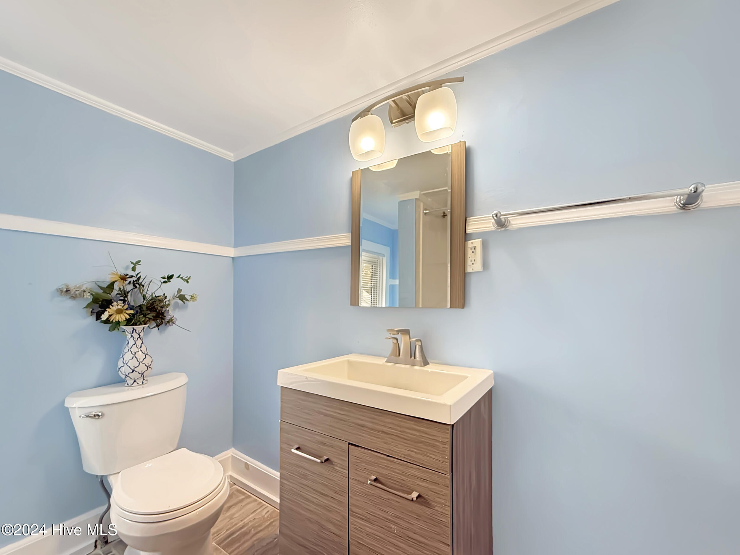 142 E Albemarle Street Property Photo 4