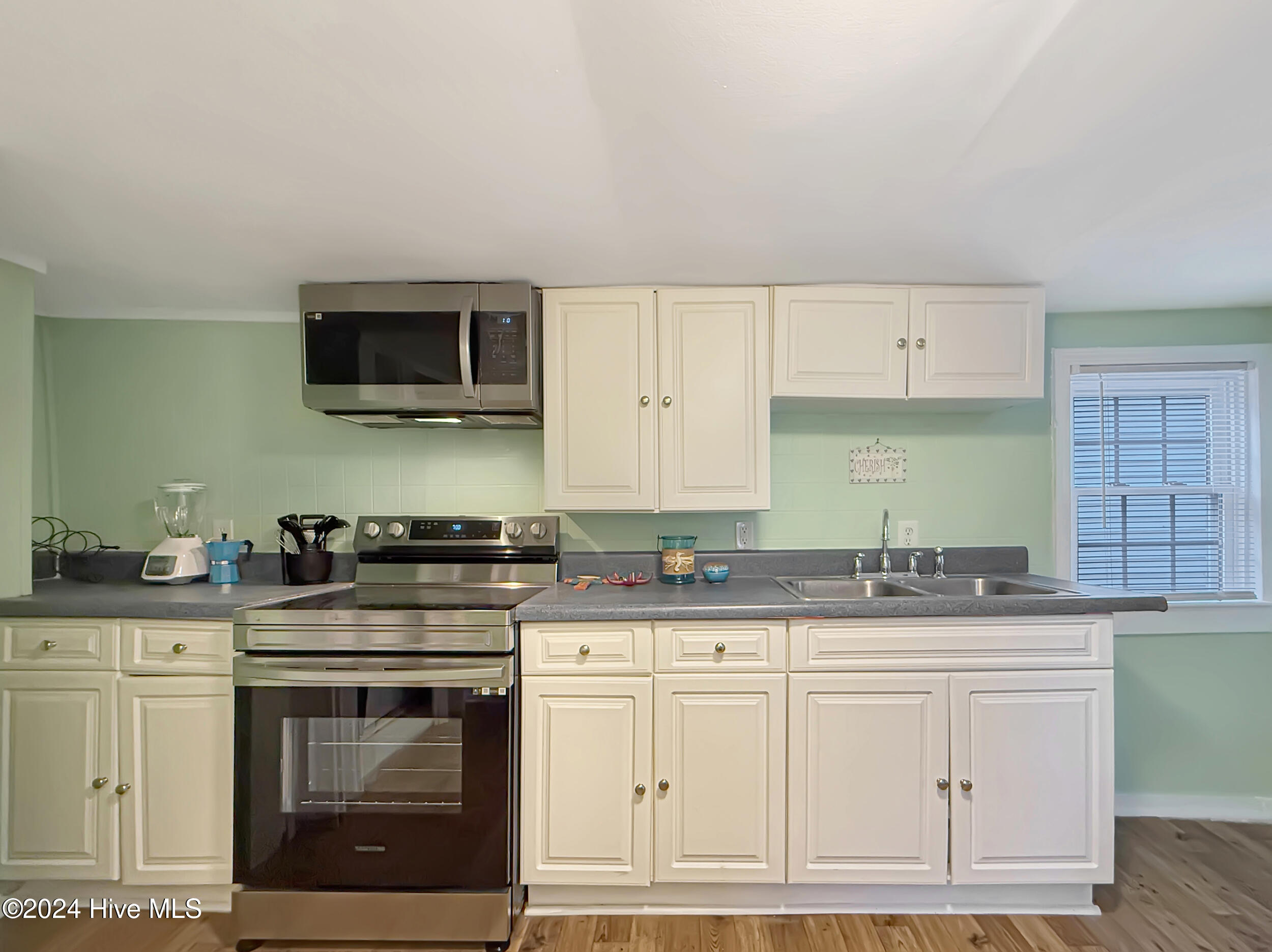 142 E Albemarle Street Property Photo 9
