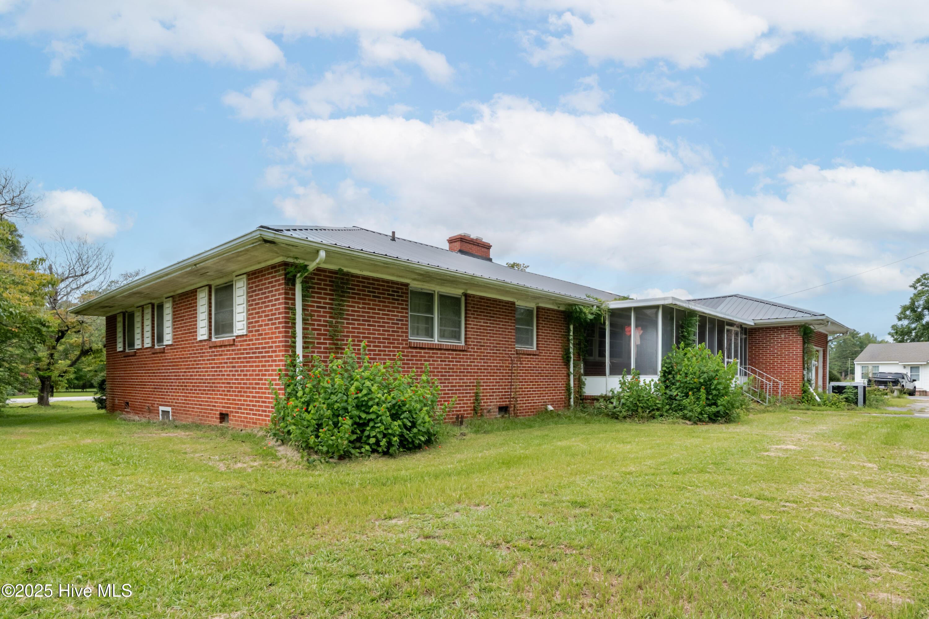 10154 Nc Highway 53 Property Photo 13