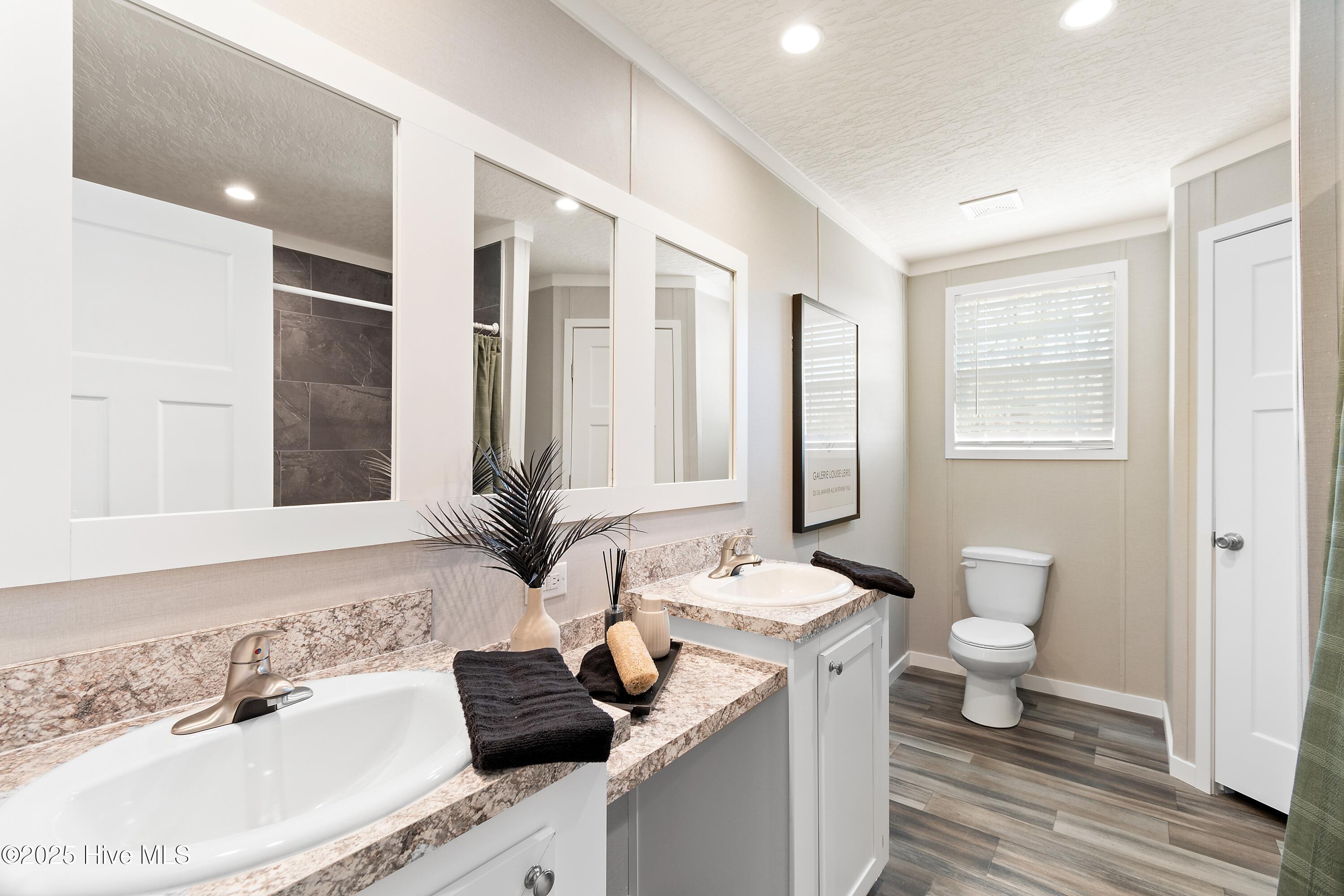 6777 Lewis Drive Property Photo 11