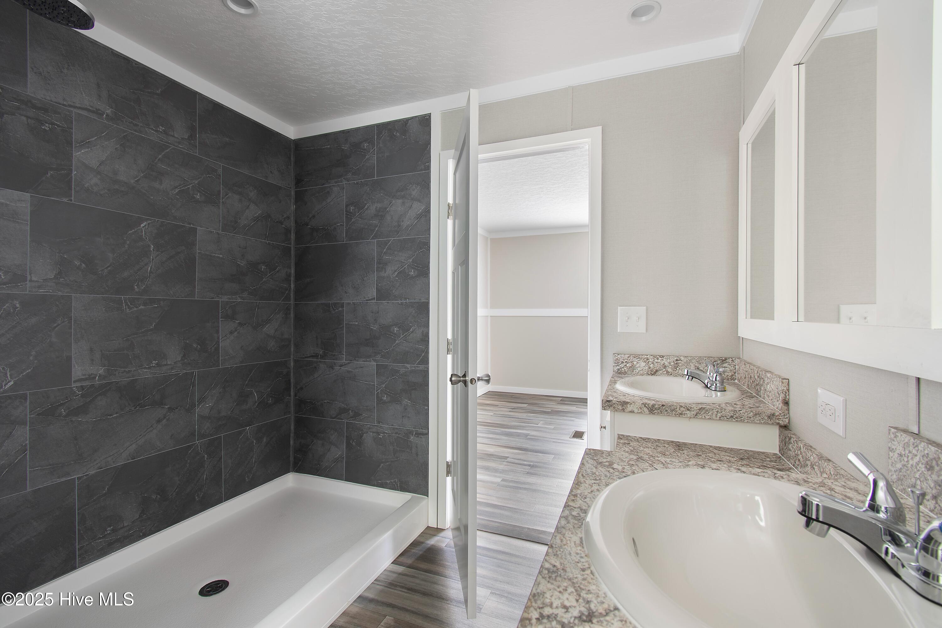 6777 Lewis Drive Property Photo 16