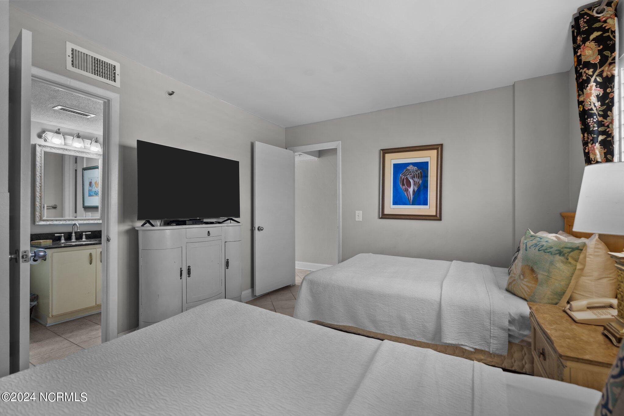 2700 Lumina Avenue Unit 516 Property Photo 10