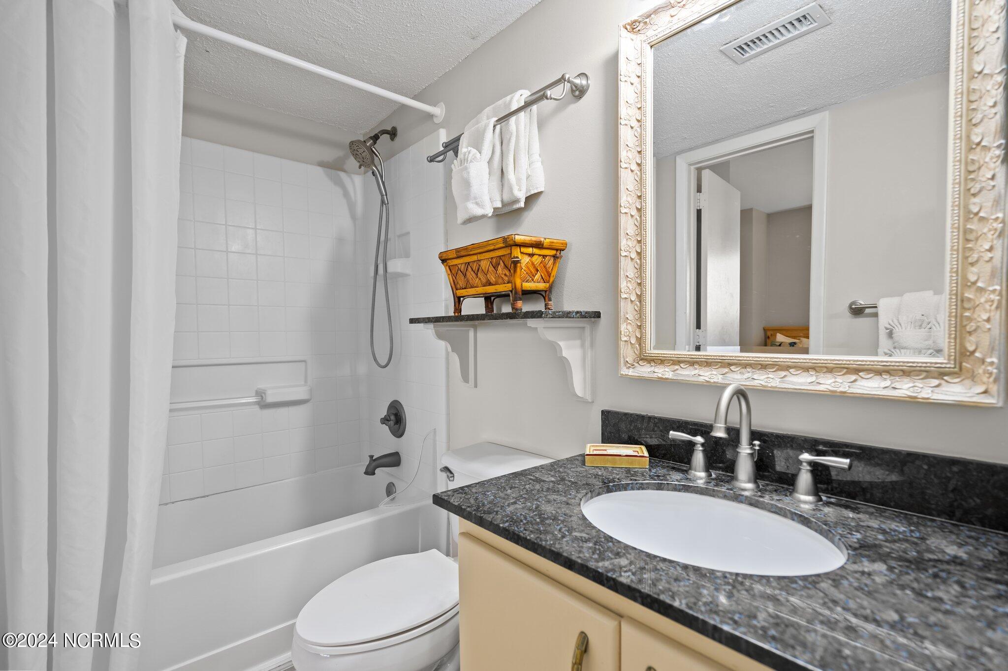 2700 Lumina Avenue Unit 516 Property Photo 11