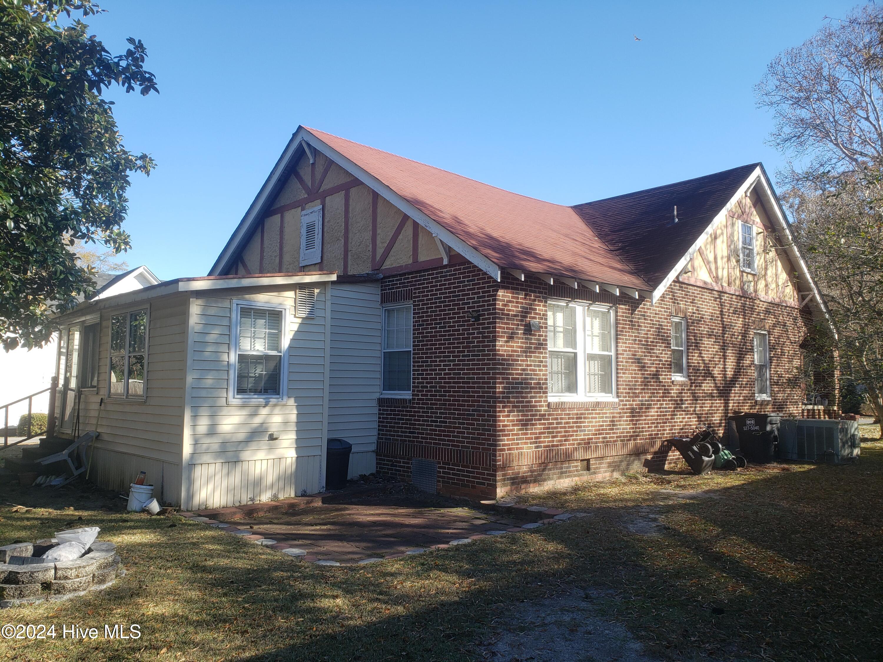213 W Greene Street Property Photo 4