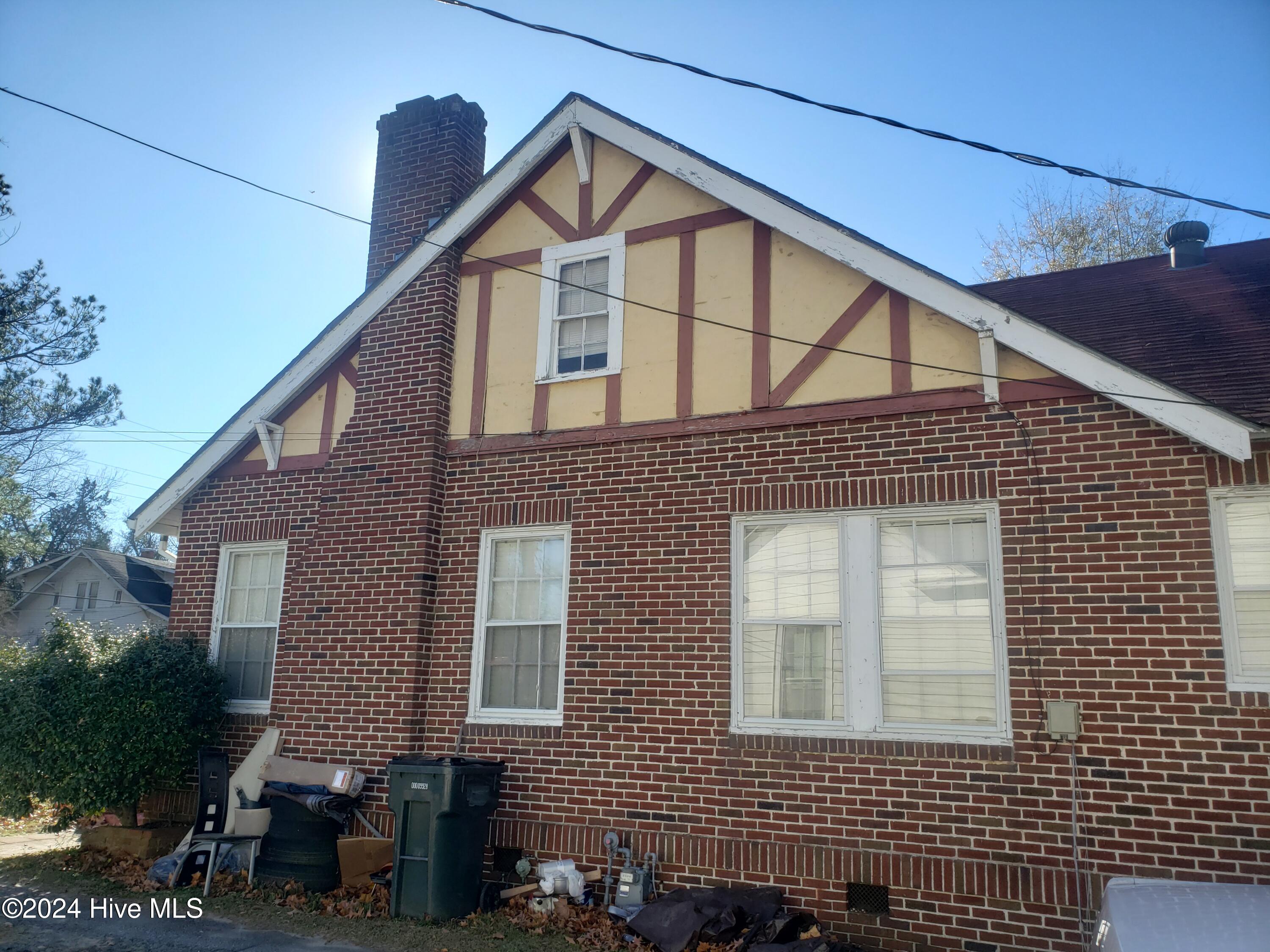 213 W Greene Street Property Photo 5