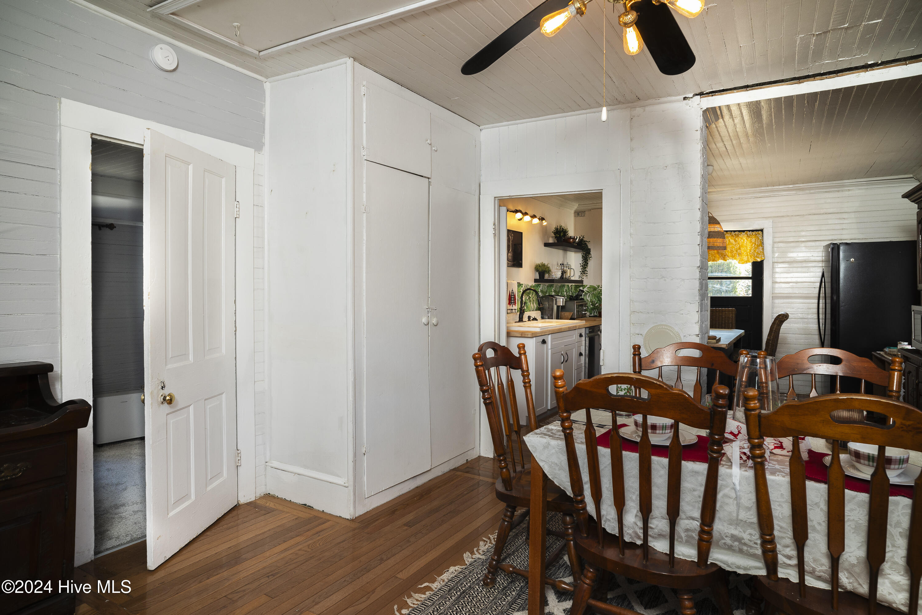 414 Phillips Street Property Photo 20