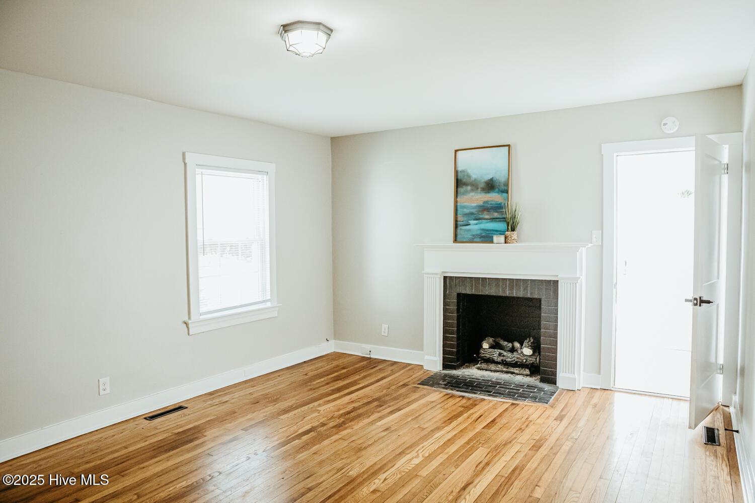 403 S Audubon Avenue Property Photo 4