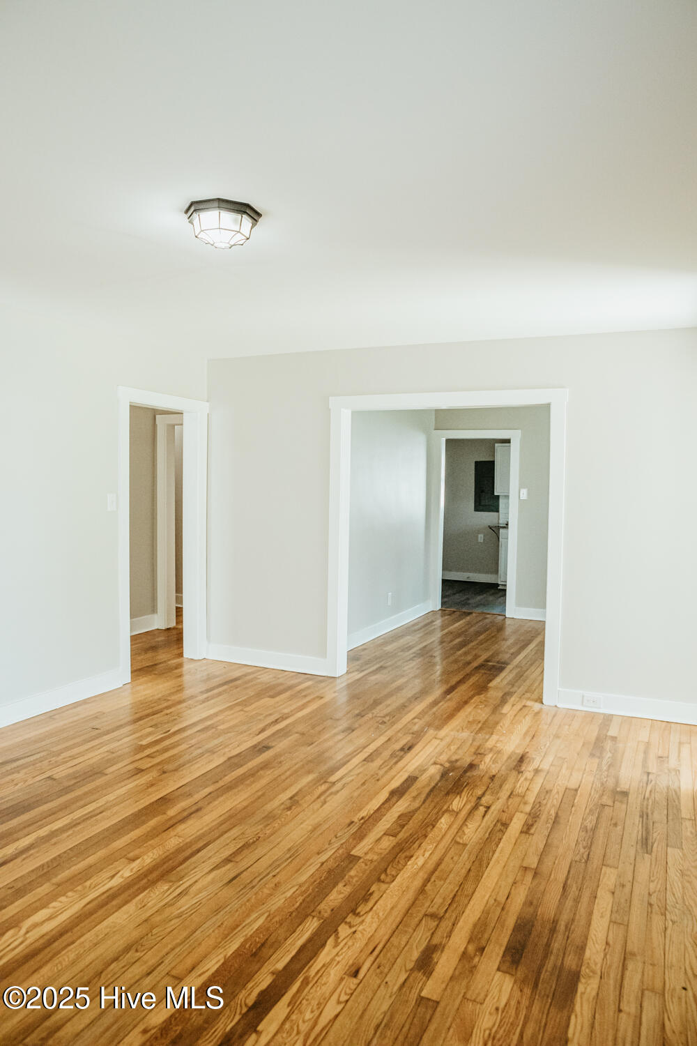 403 S Audubon Avenue Property Photo 5
