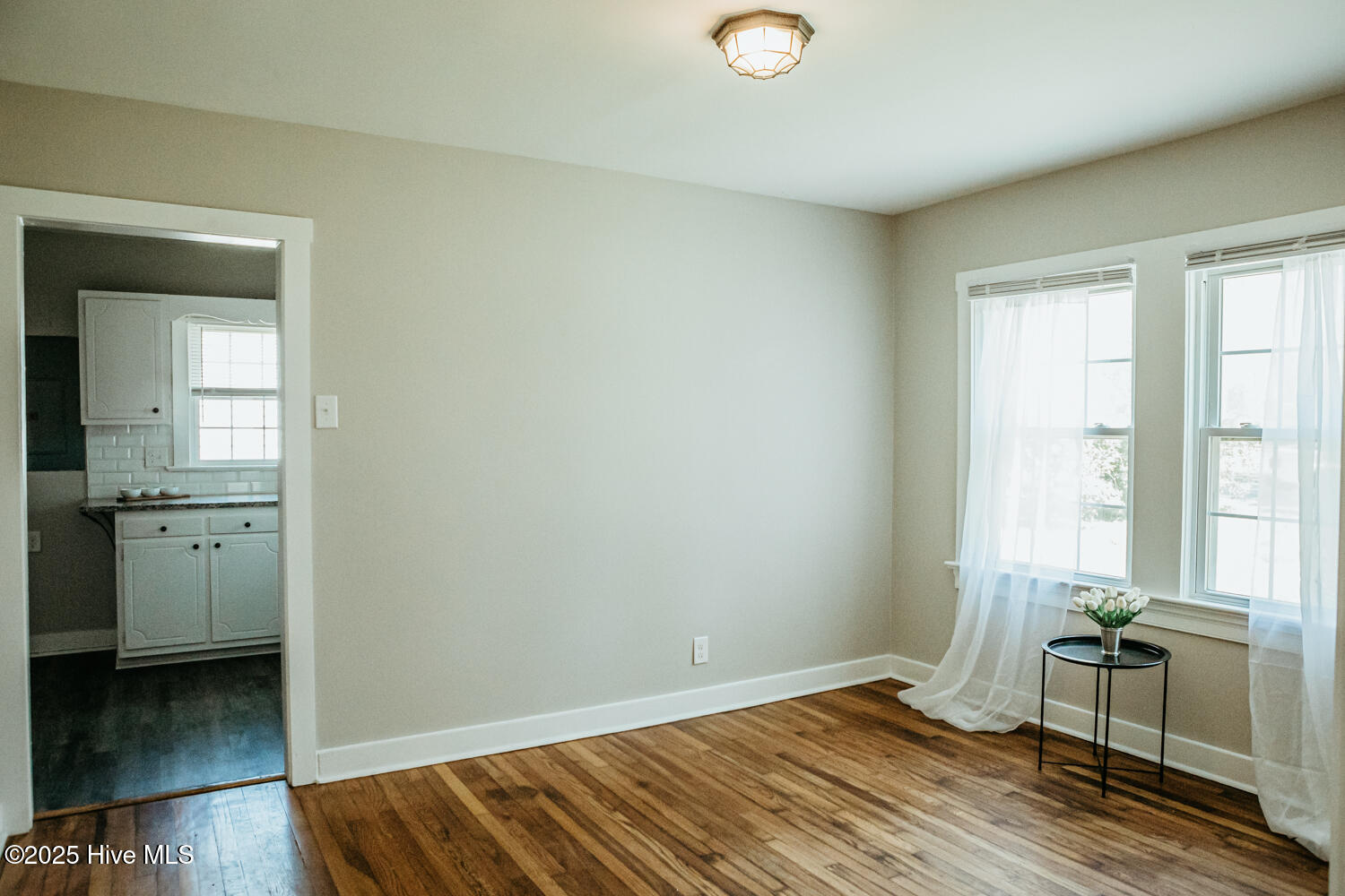 403 S Audubon Avenue Property Photo 6