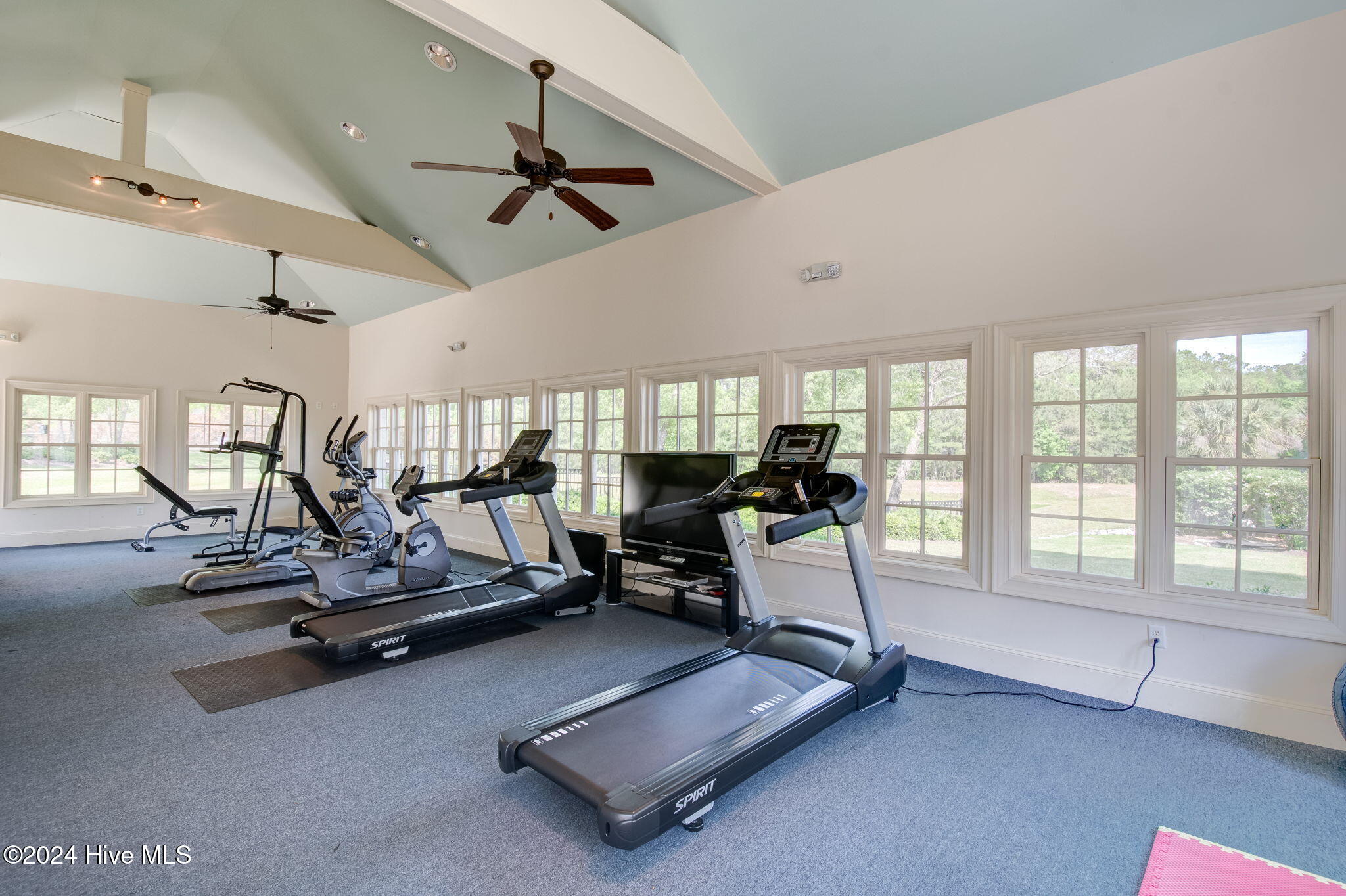 2598 Provence Drive Property Photo 10