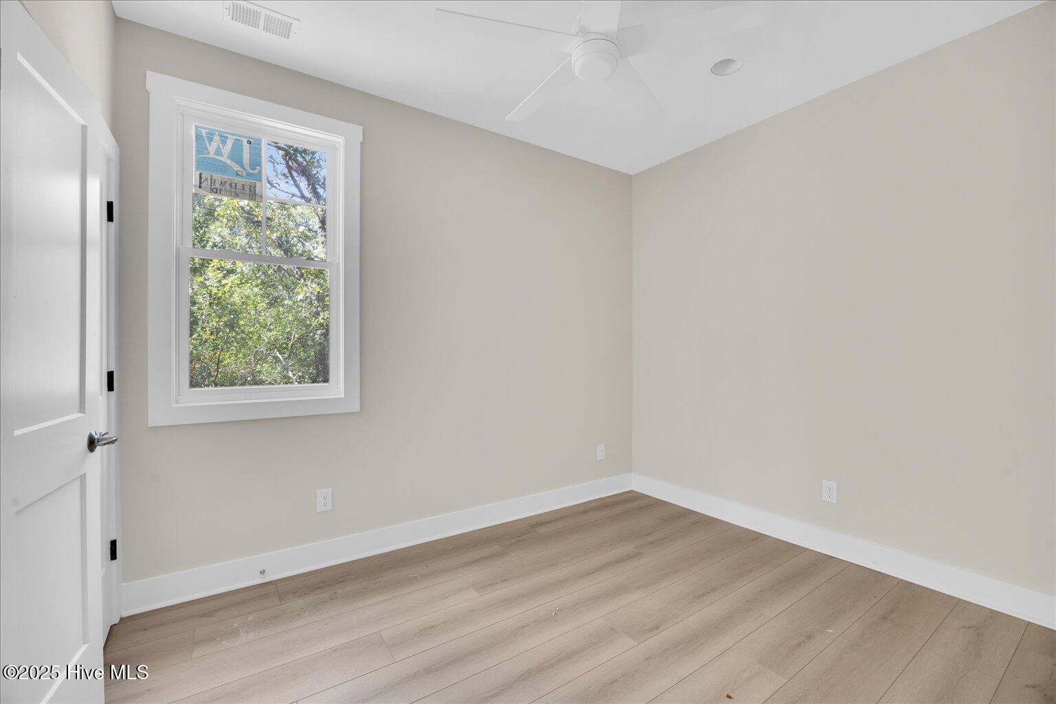820 Kenneth Avenue 1 Property Photo 10