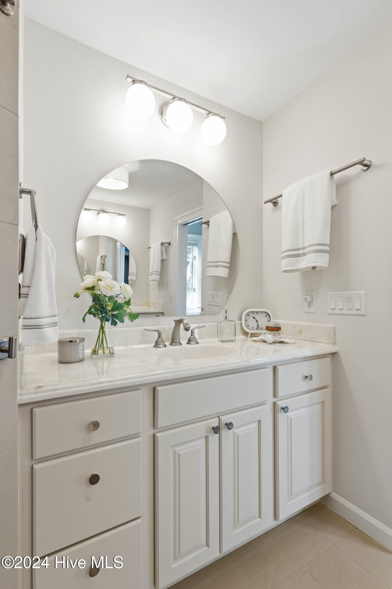 141 Middle Oaks Drive Property Photo 44