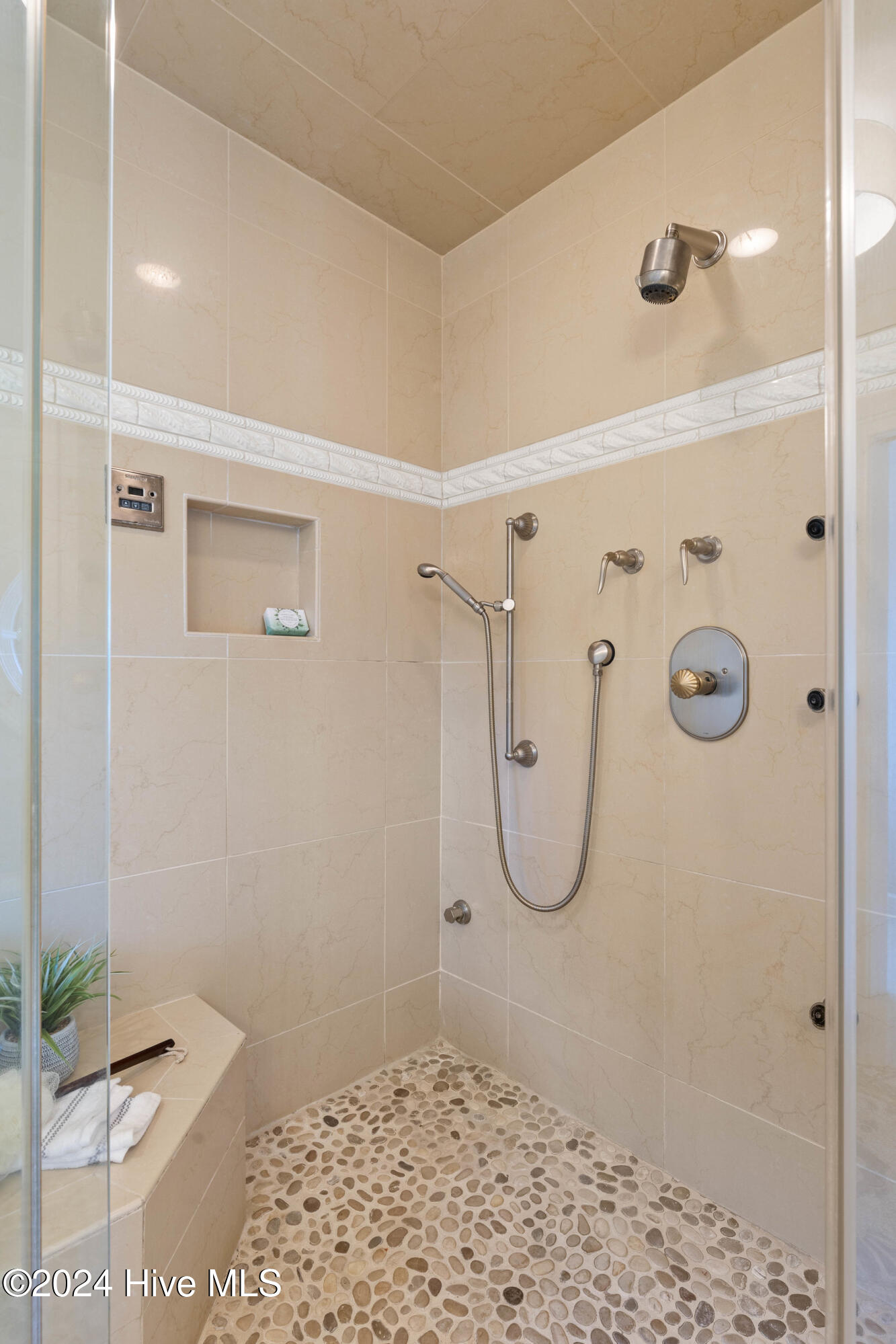141 Middle Oaks Drive Property Photo 47