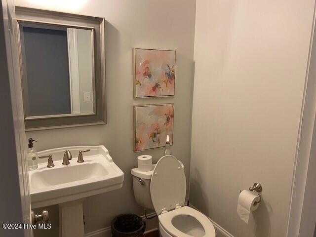 715 N Howe Street 8 Property Photo 16