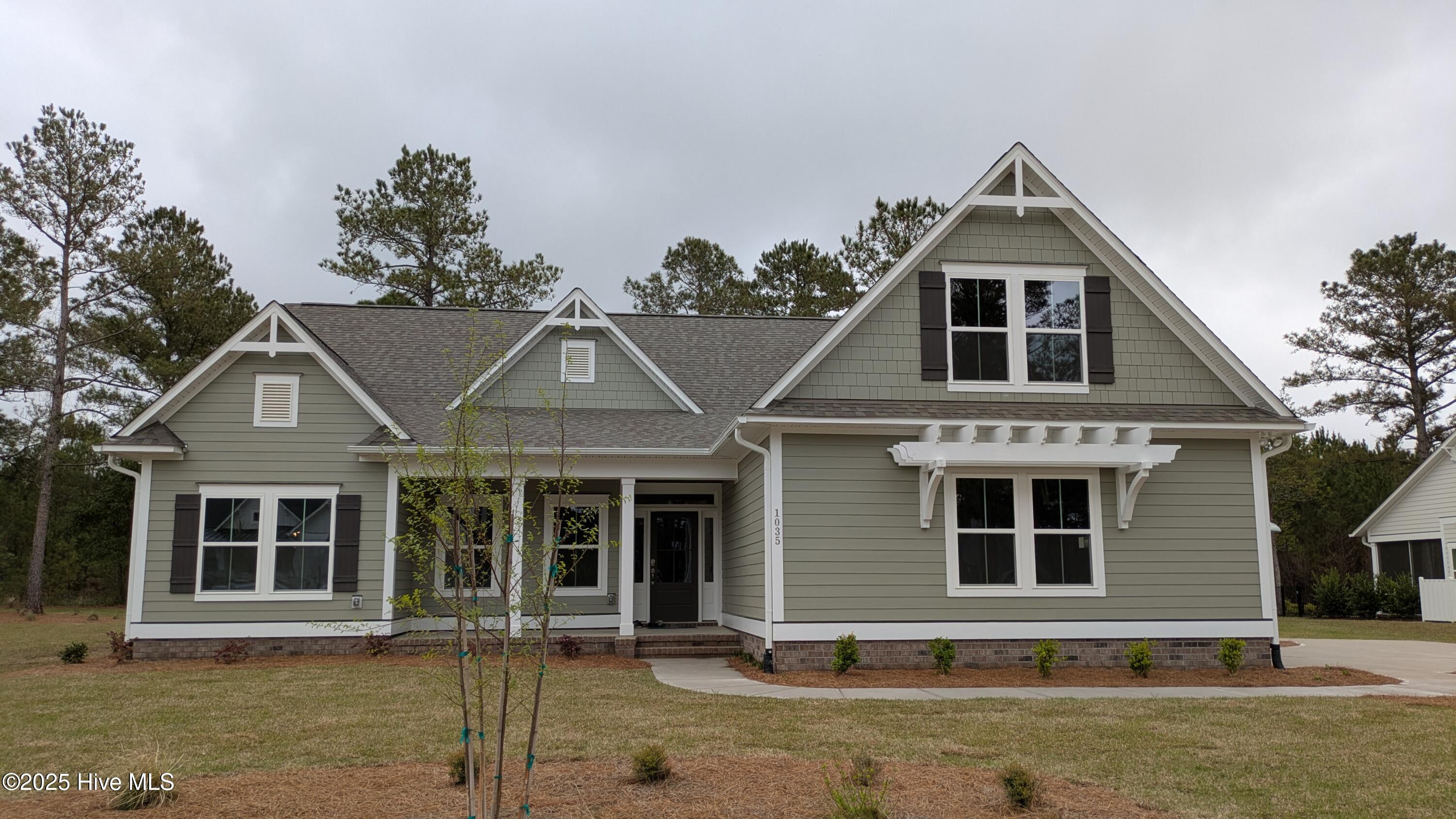 1035 Mayfair Way Property Photo 1